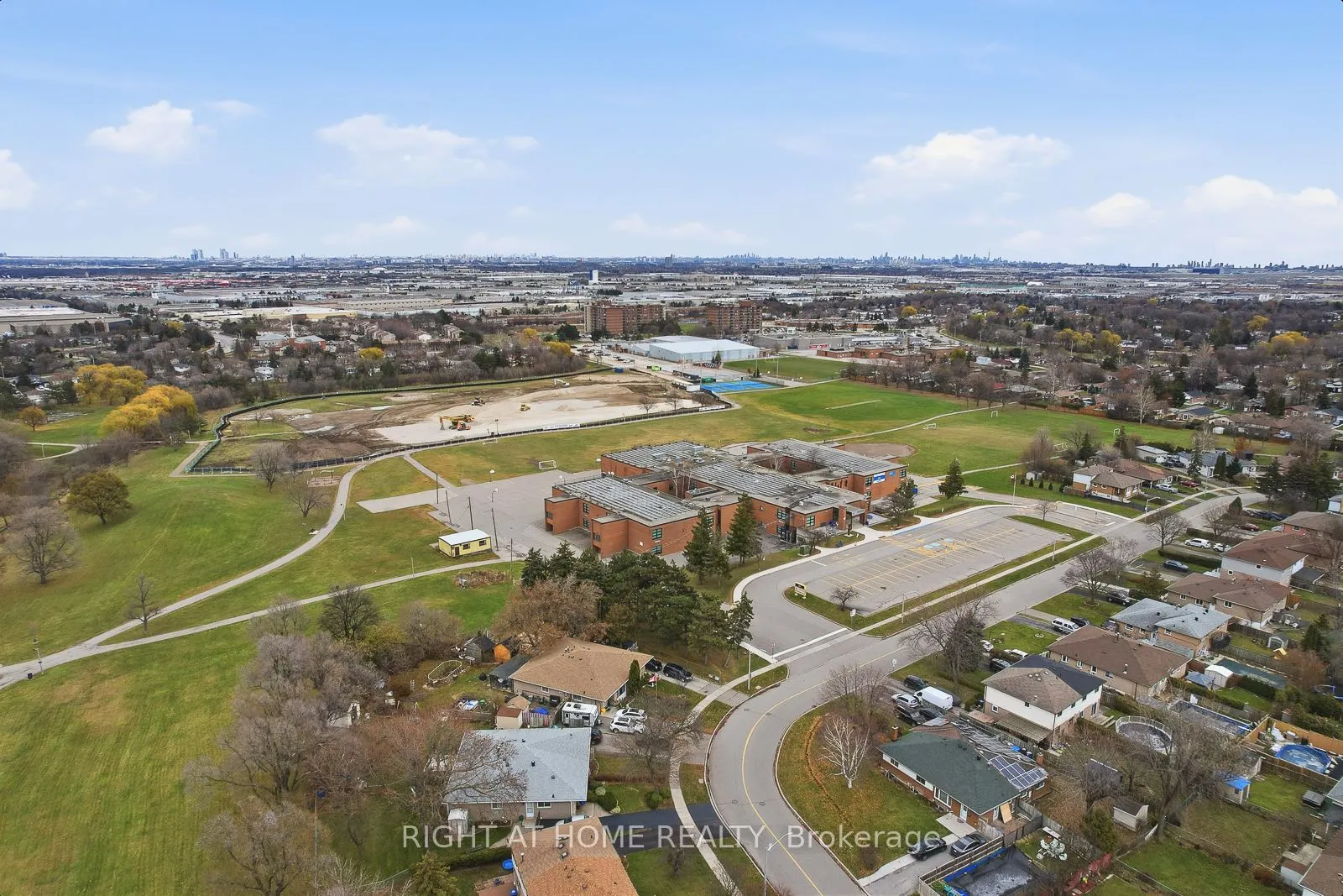216 Fleetwood Crescent #177