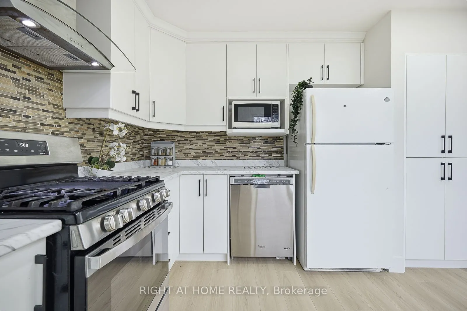 216 Fleetwood Crescent #177