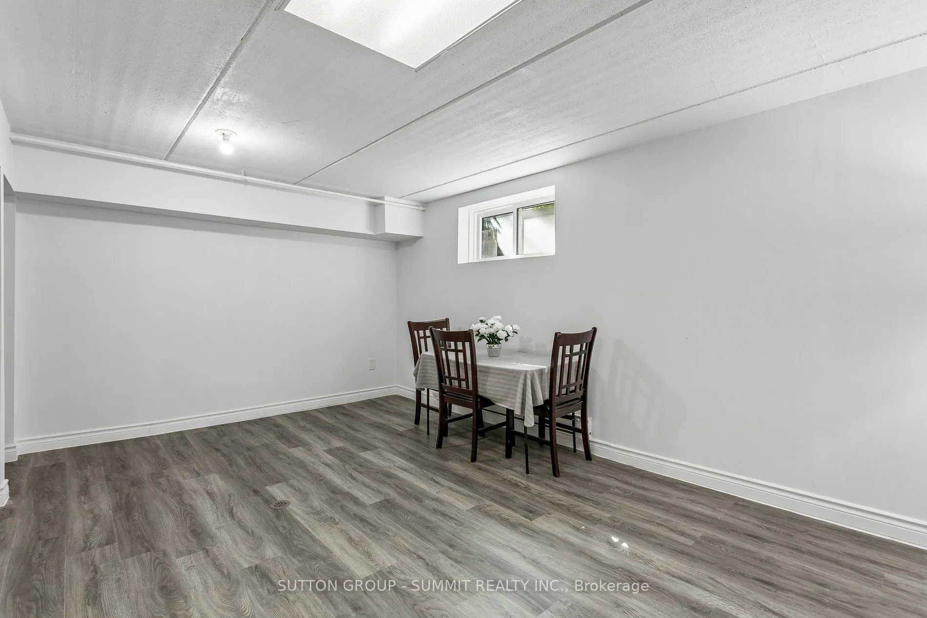 180 MISSISSAUGA VALLEY Boulevard #211
