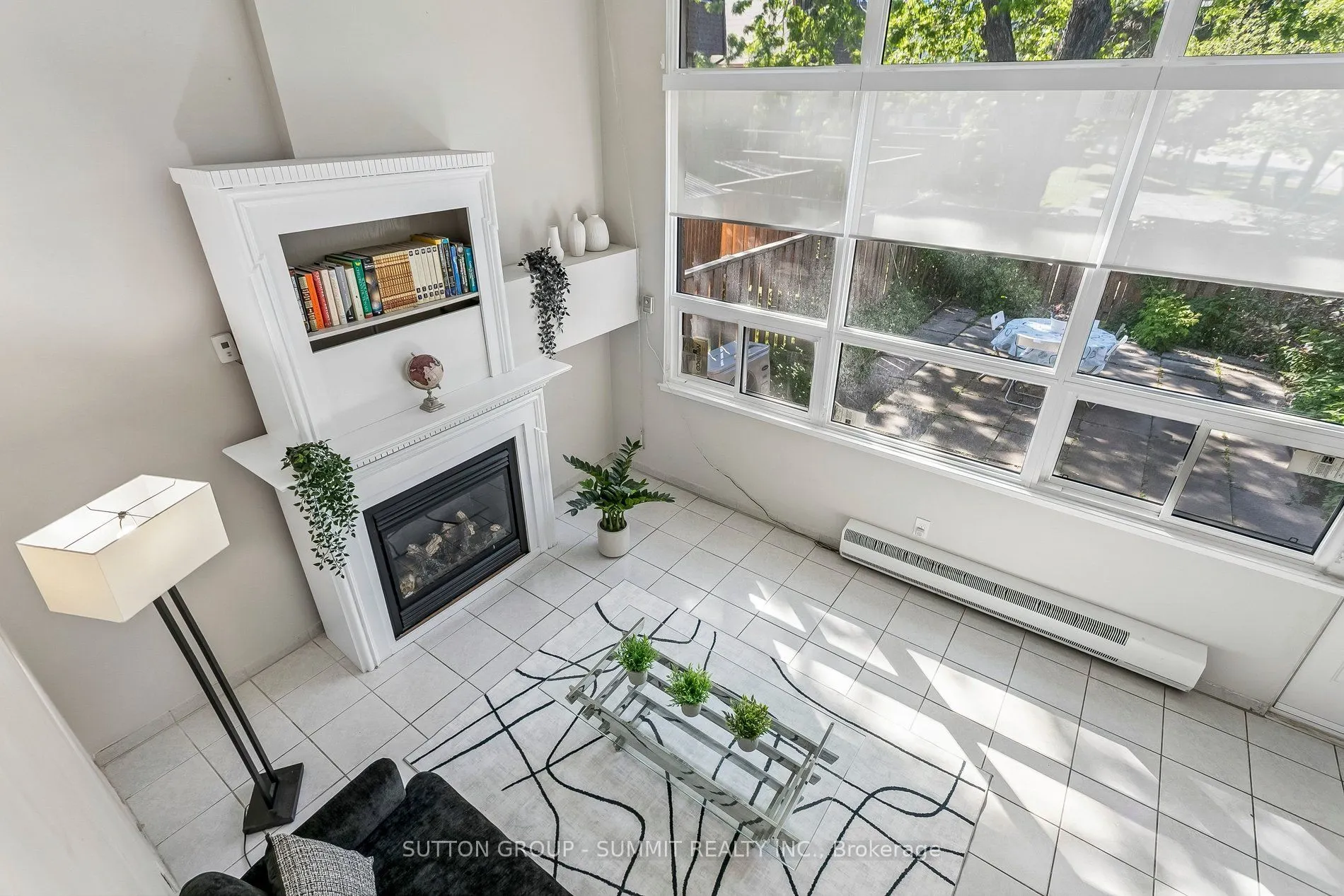 180 MISSISSAUGA VALLEY Boulevard #211