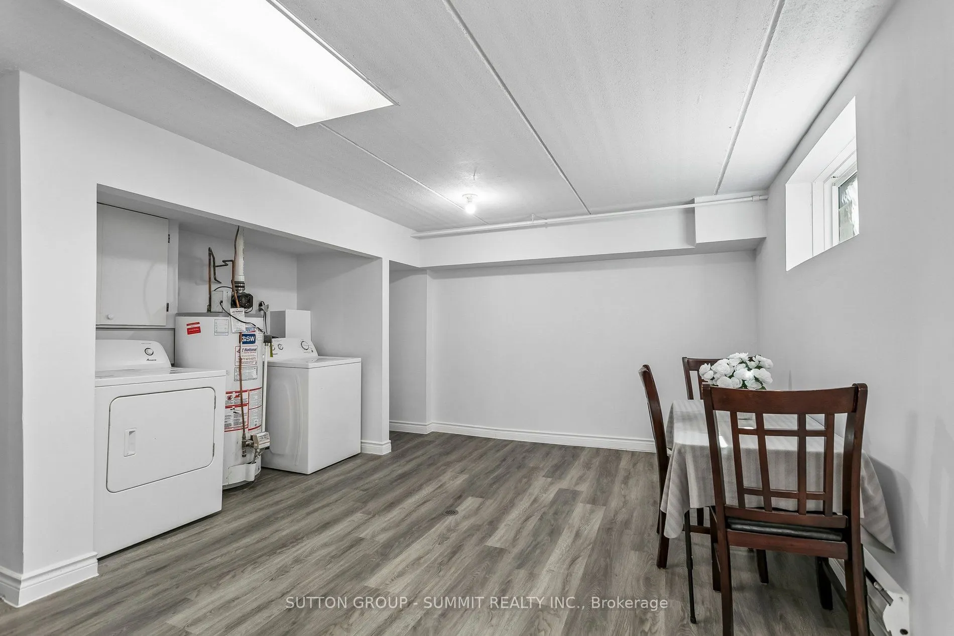 180 MISSISSAUGA VALLEY Boulevard #211