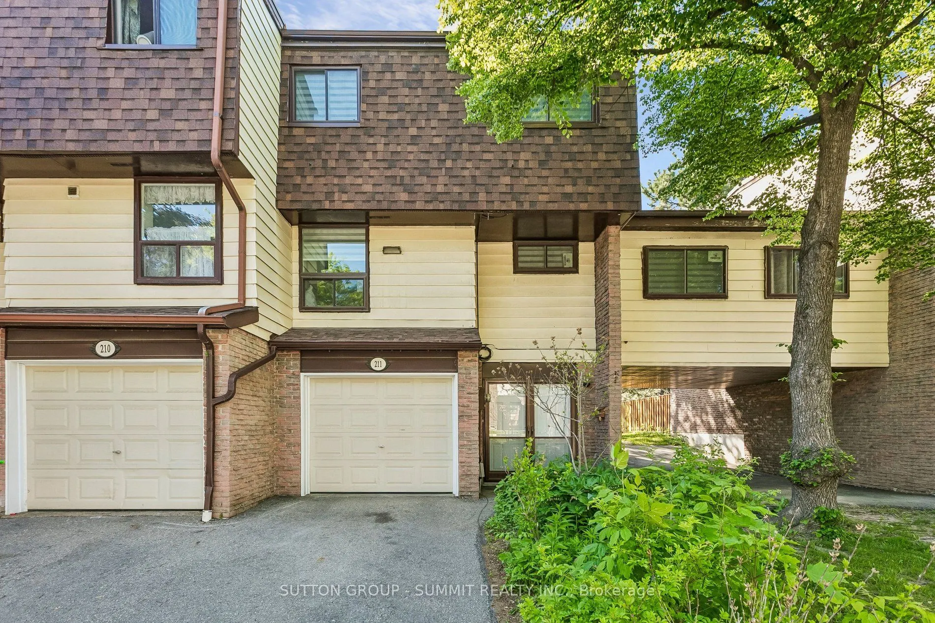 180 MISSISSAUGA VALLEY Boulevard #211