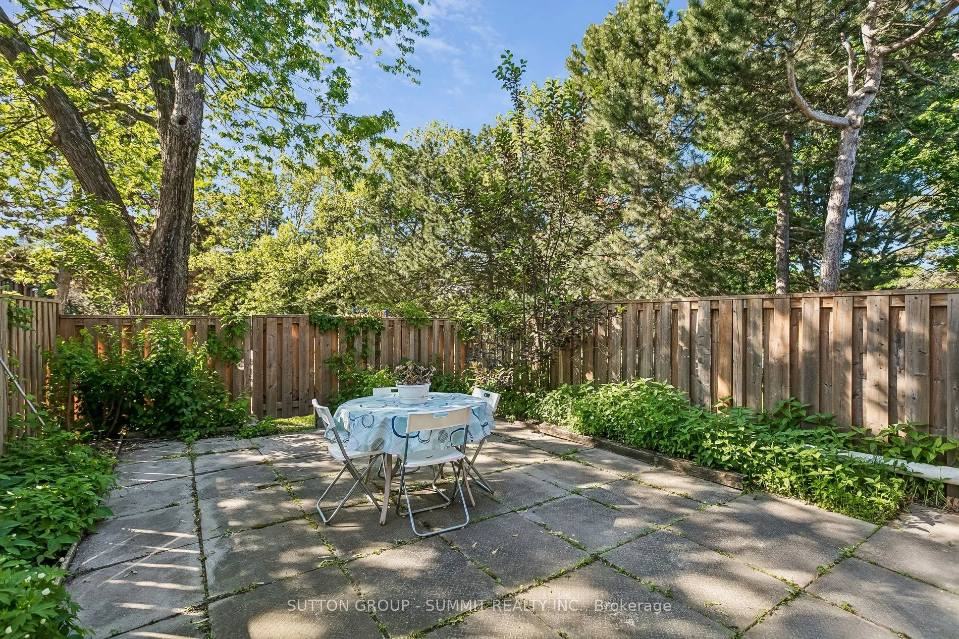 180 MISSISSAUGA VALLEY Boulevard #211