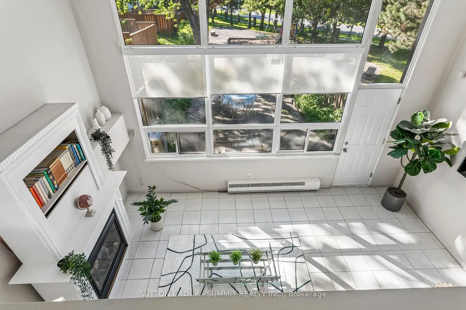 180 MISSISSAUGA VALLEY Boulevard #211