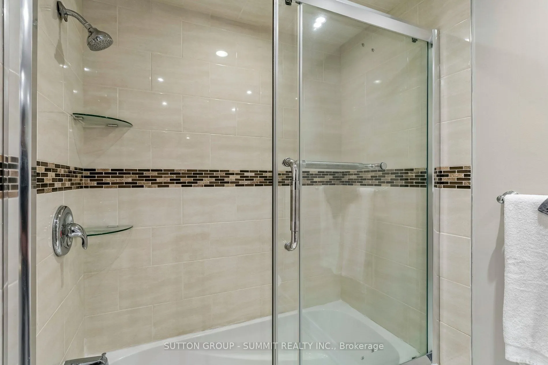 180 MISSISSAUGA VALLEY Boulevard #211
