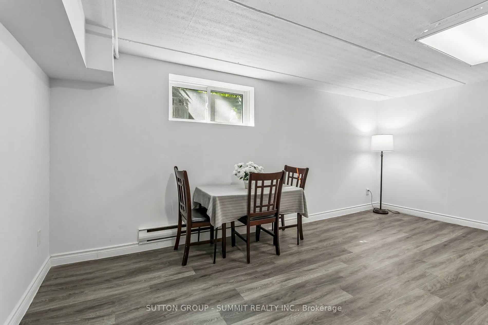 180 MISSISSAUGA VALLEY Boulevard #211