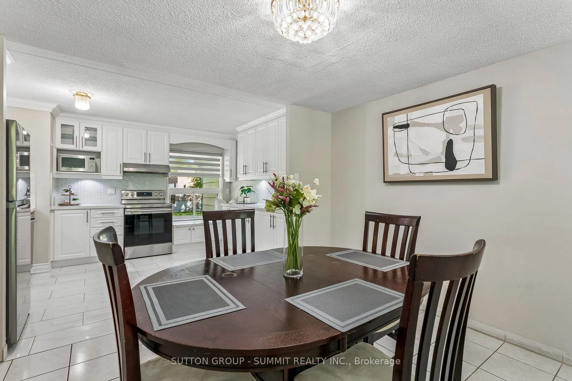 180 MISSISSAUGA VALLEY Boulevard #211