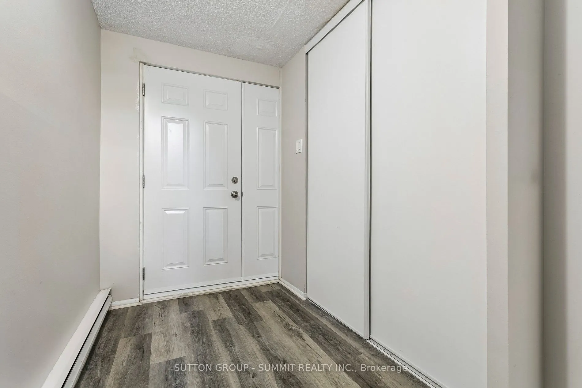 180 MISSISSAUGA VALLEY Boulevard #211