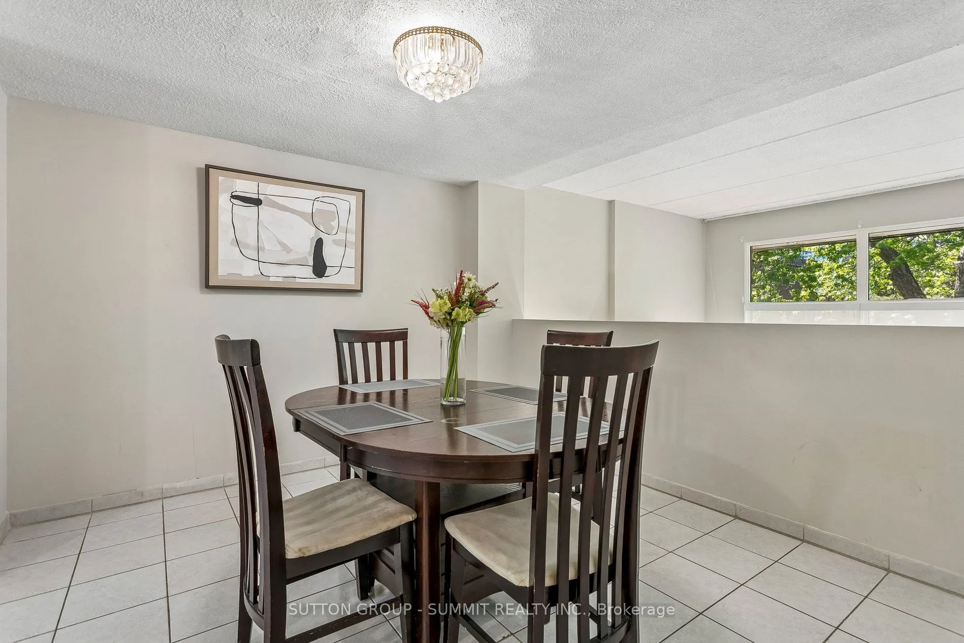 180 MISSISSAUGA VALLEY Boulevard #211
