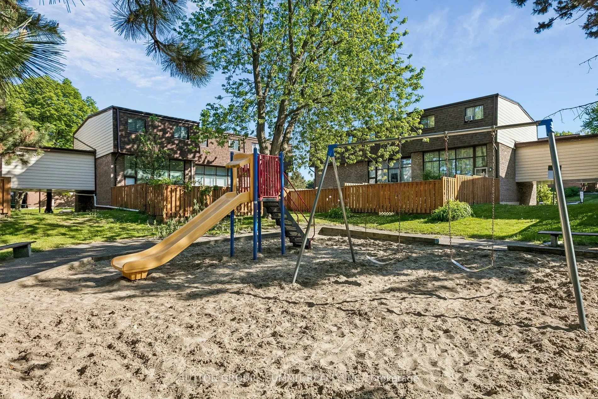180 MISSISSAUGA VALLEY Boulevard #211