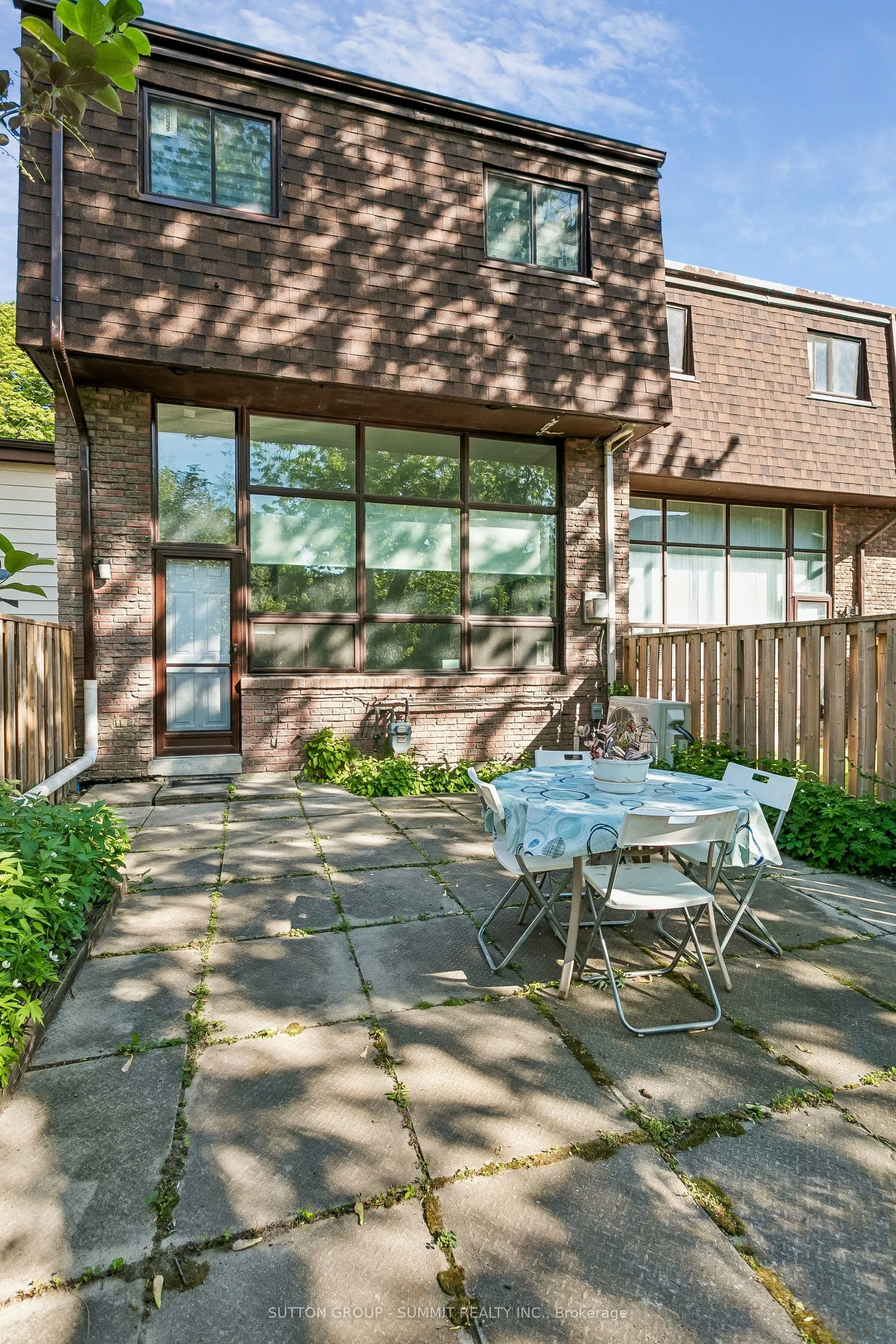 180 MISSISSAUGA VALLEY Boulevard #211