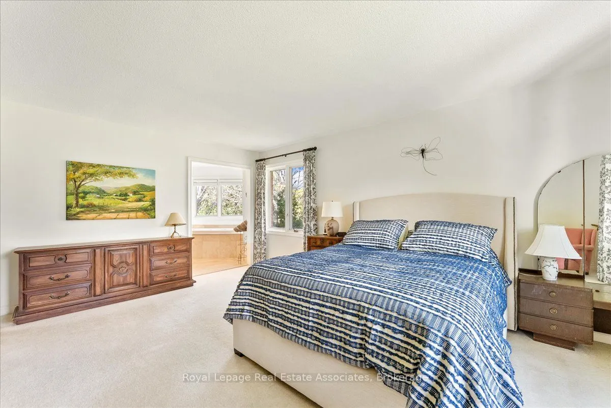 4 Wolf Crescent
