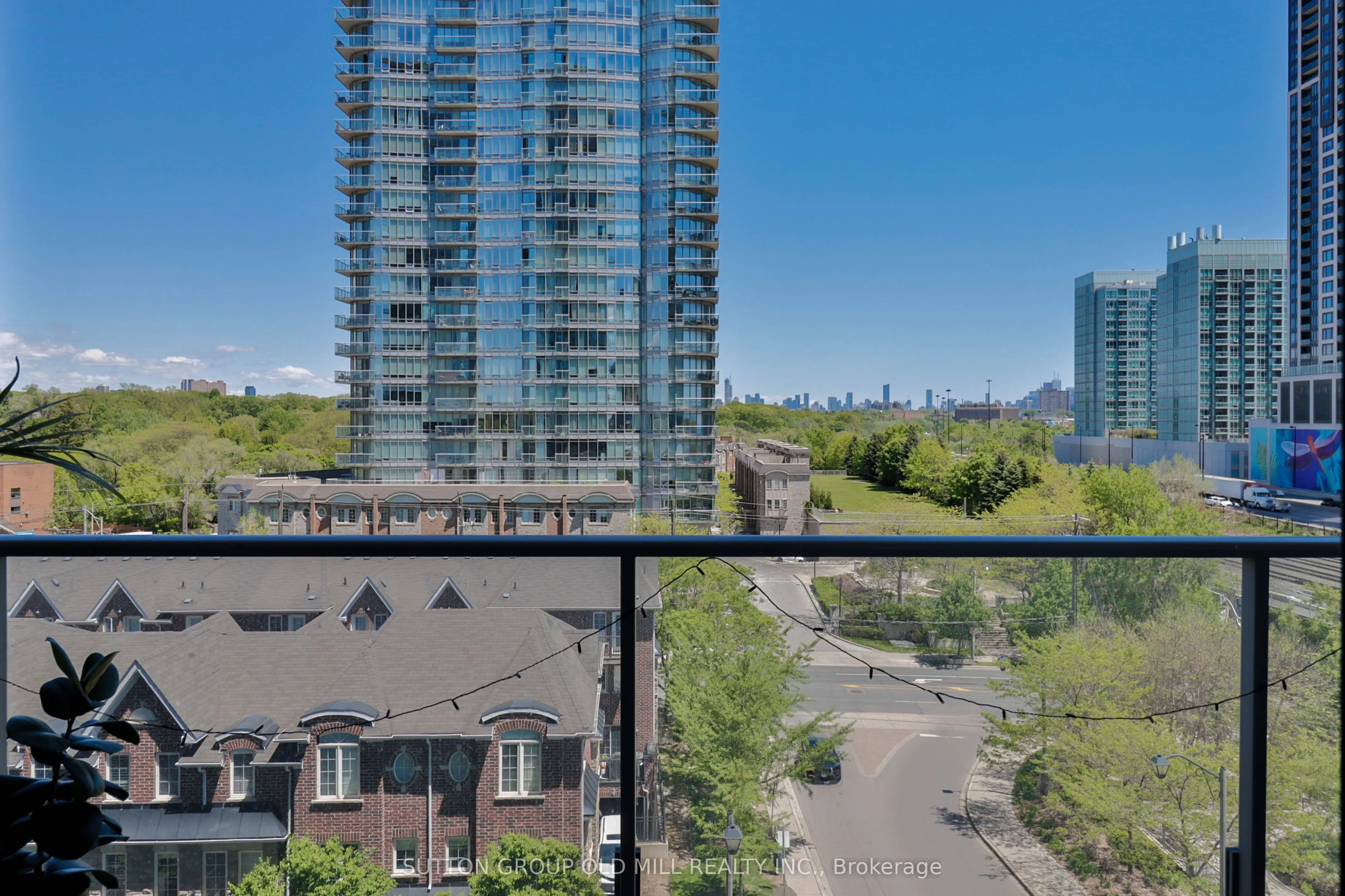 103 The Queensway #602