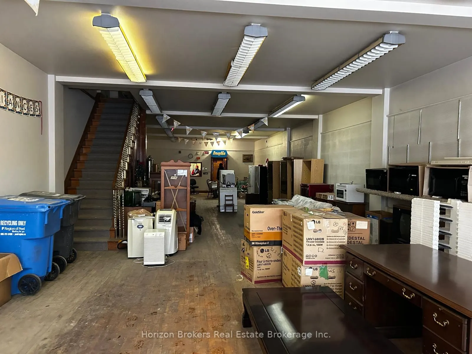 620 Lakeshore Road E
