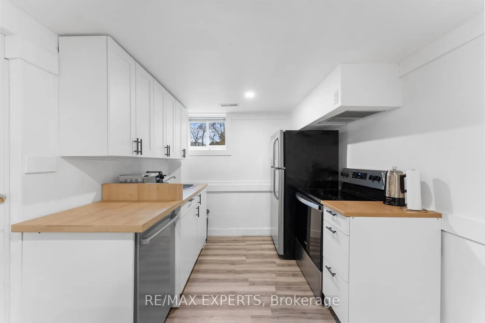 142 King Street E