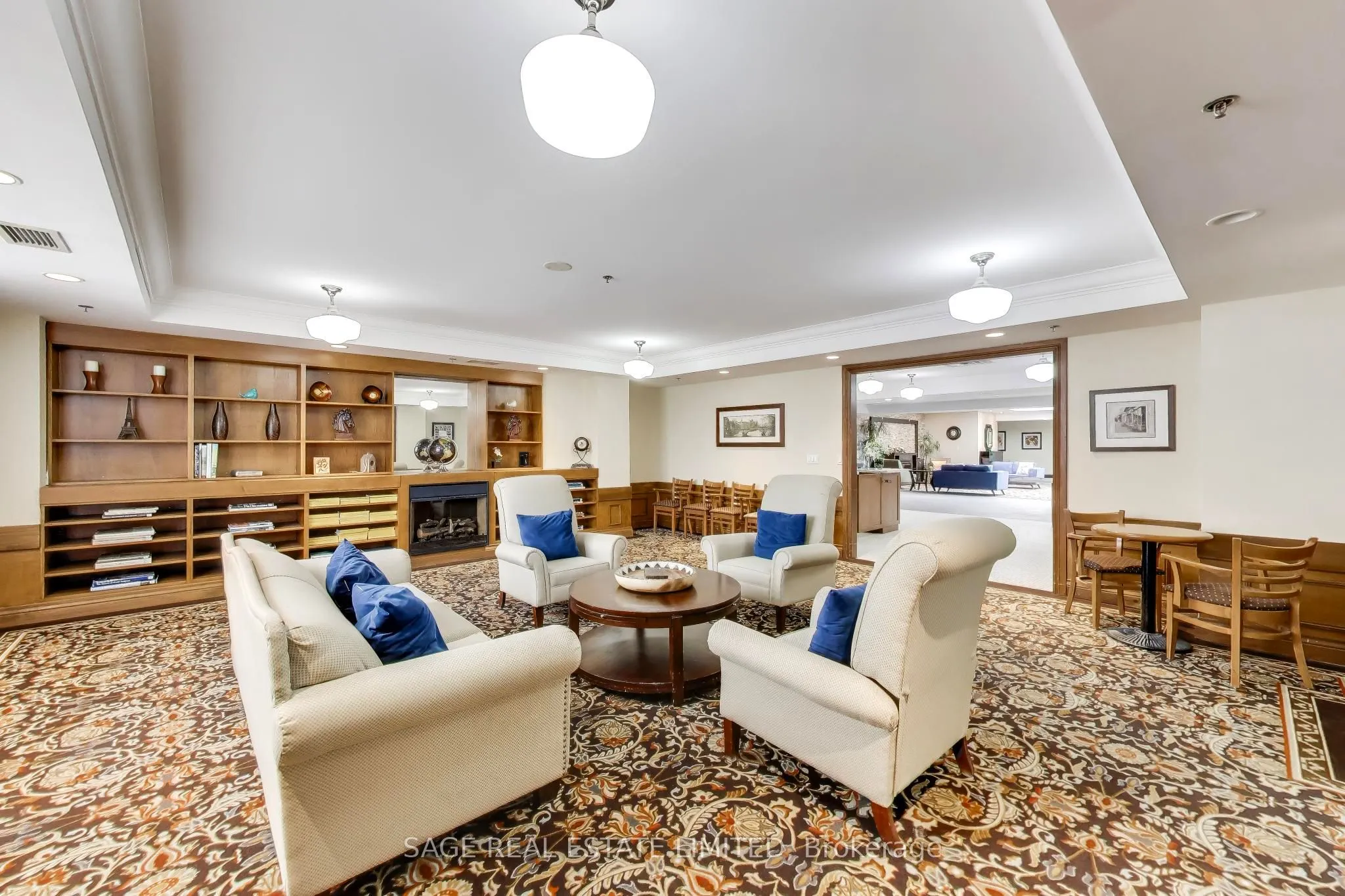 810 Scollard Court #902