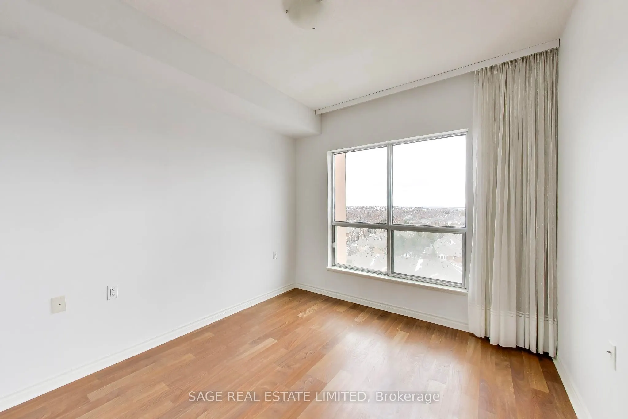 810 Scollard Court #902