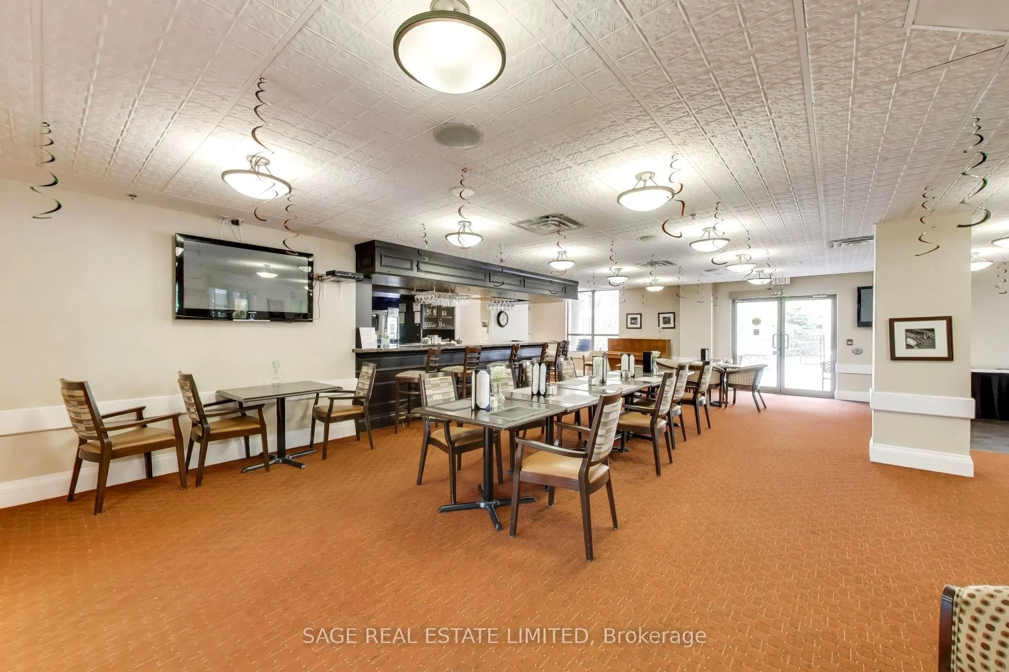 810 Scollard Court #902