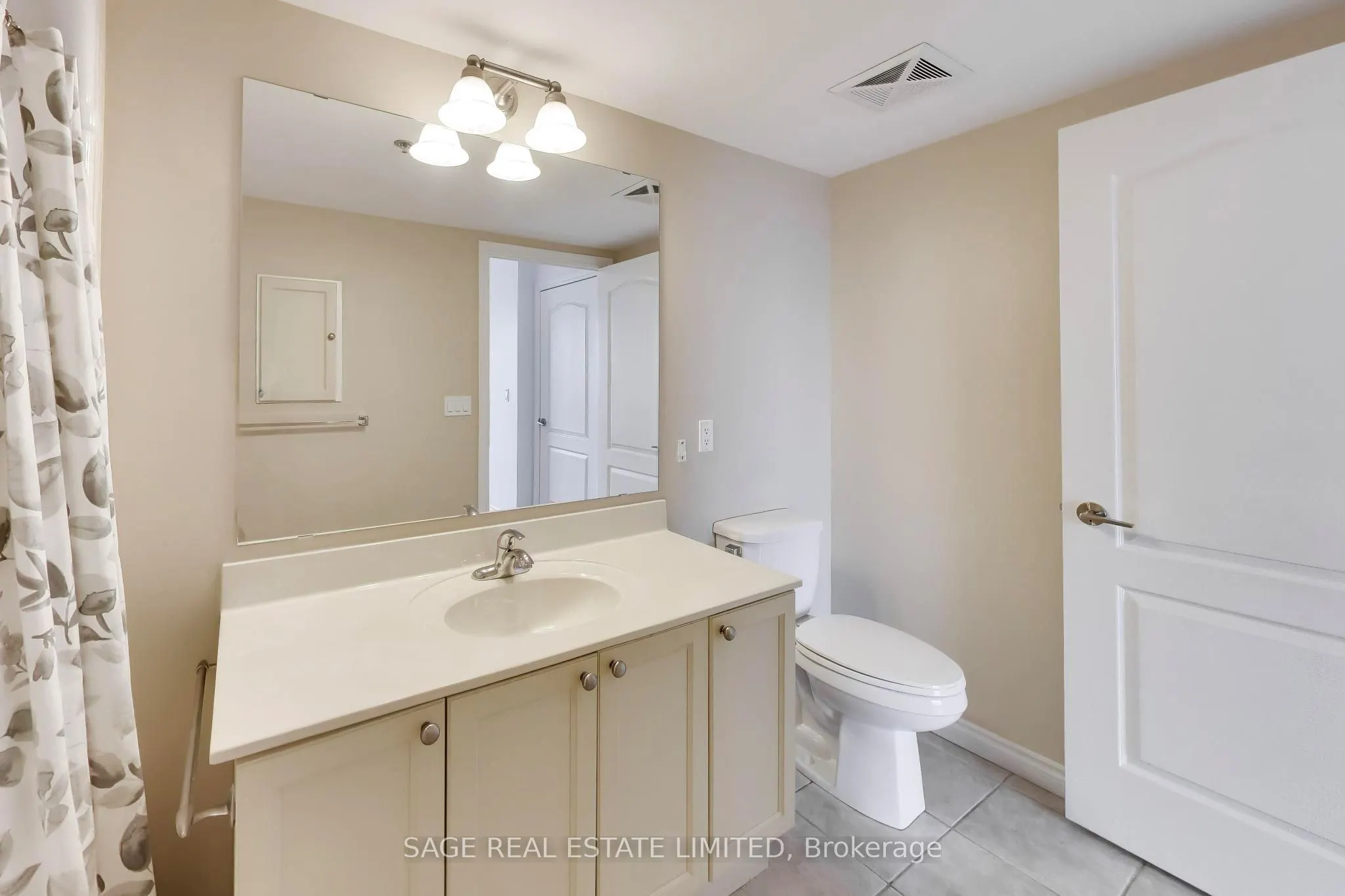 810 Scollard Court #902