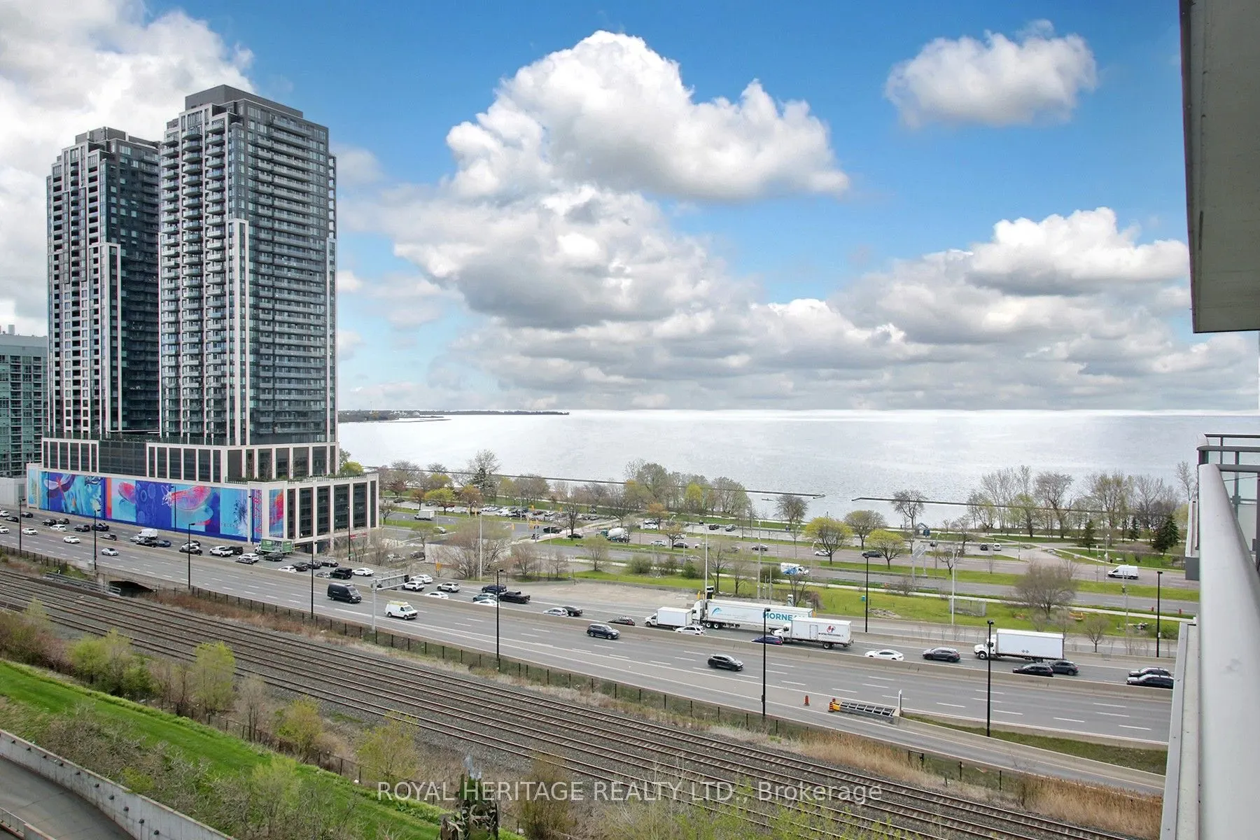 105 Queensway Avenue #1216