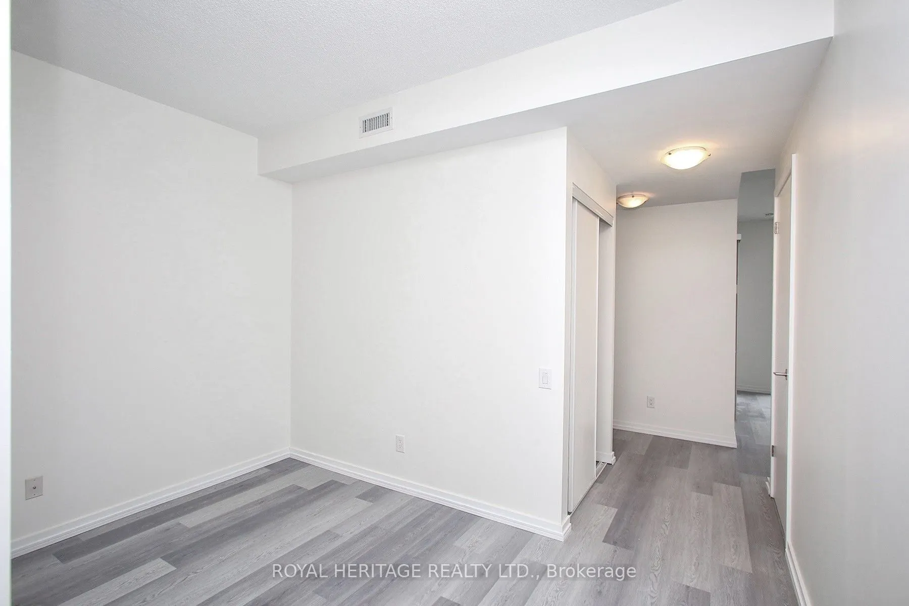 105 Queensway Avenue #1216