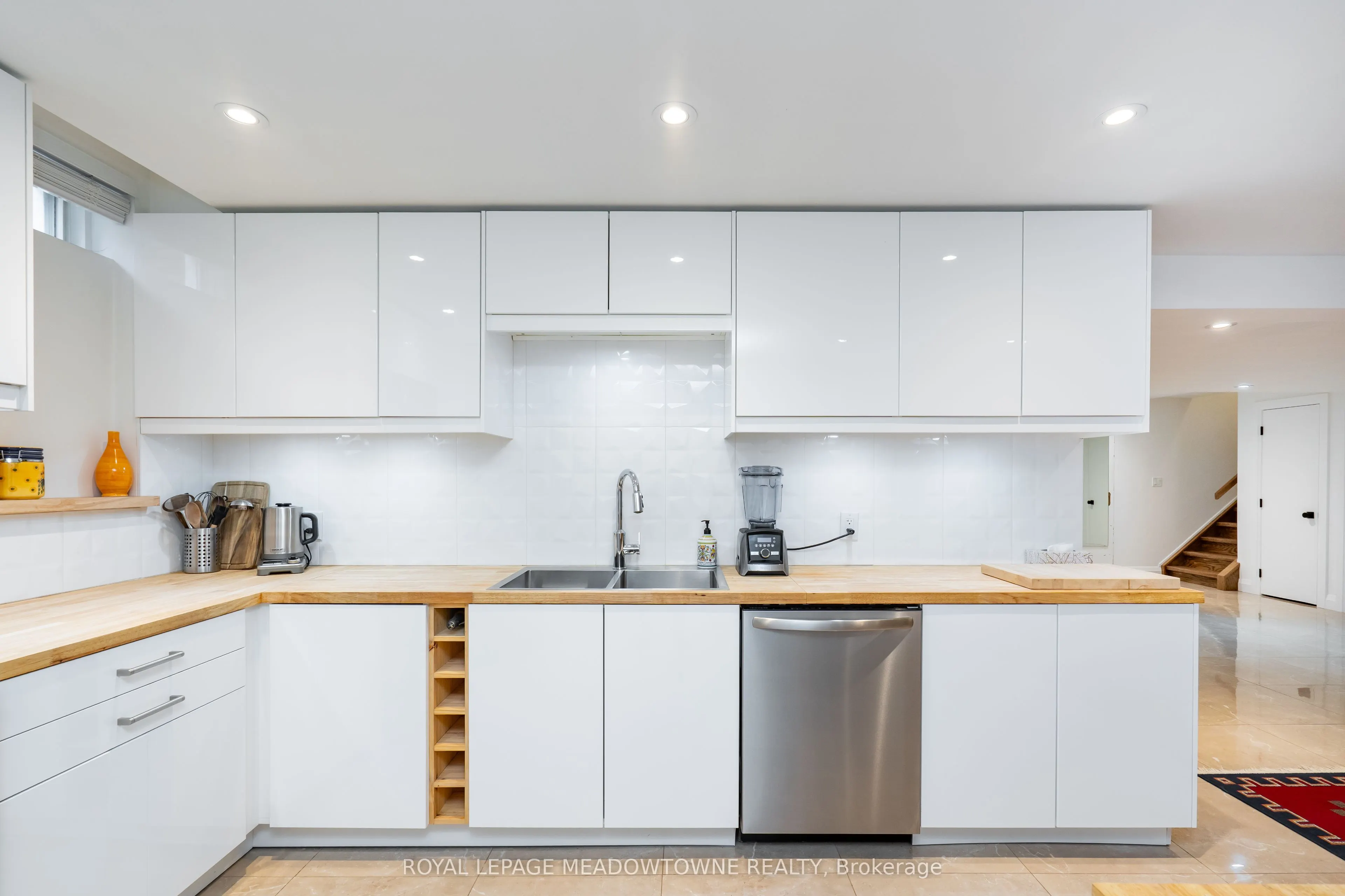 26 Emperor Drive