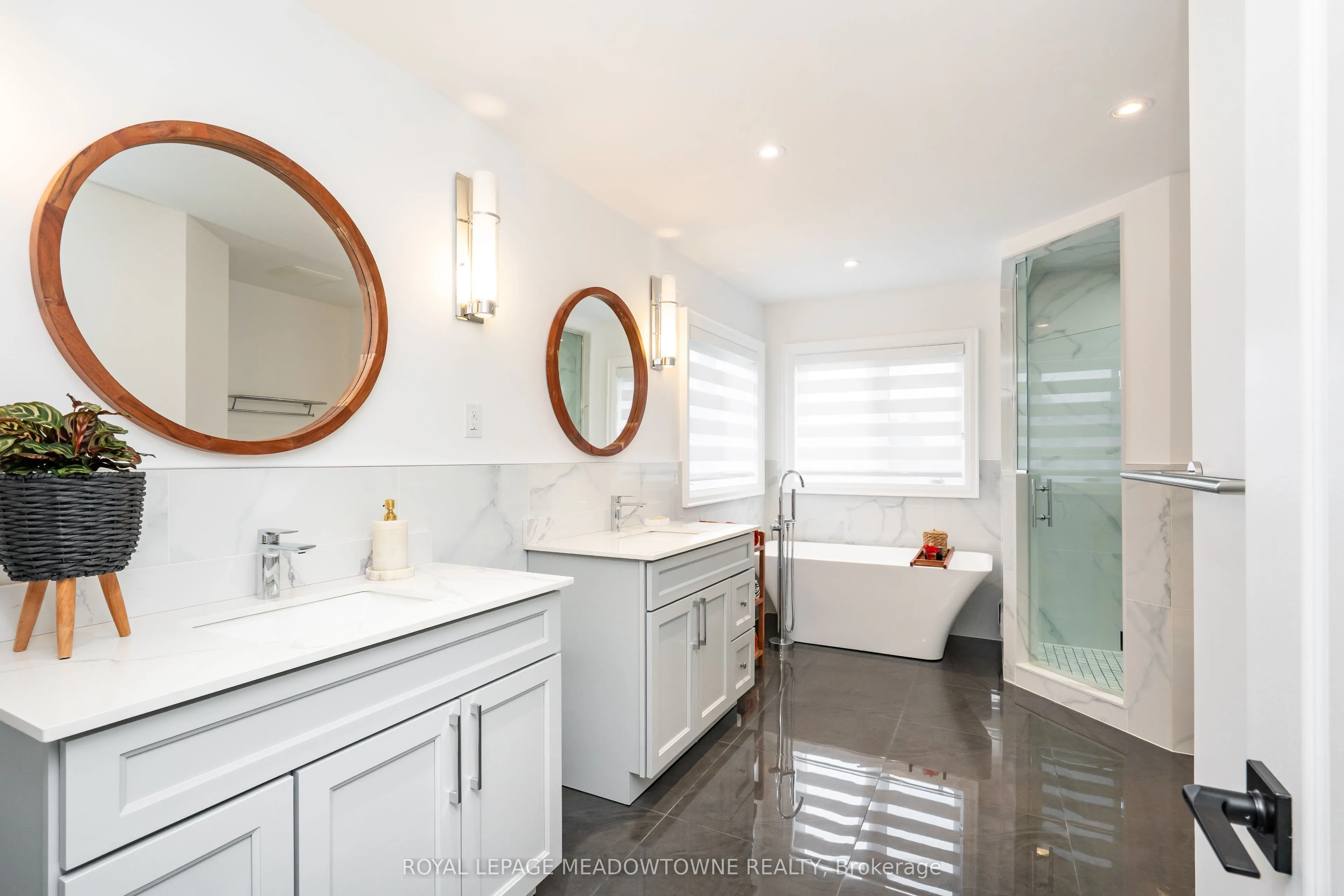 26 Emperor Drive