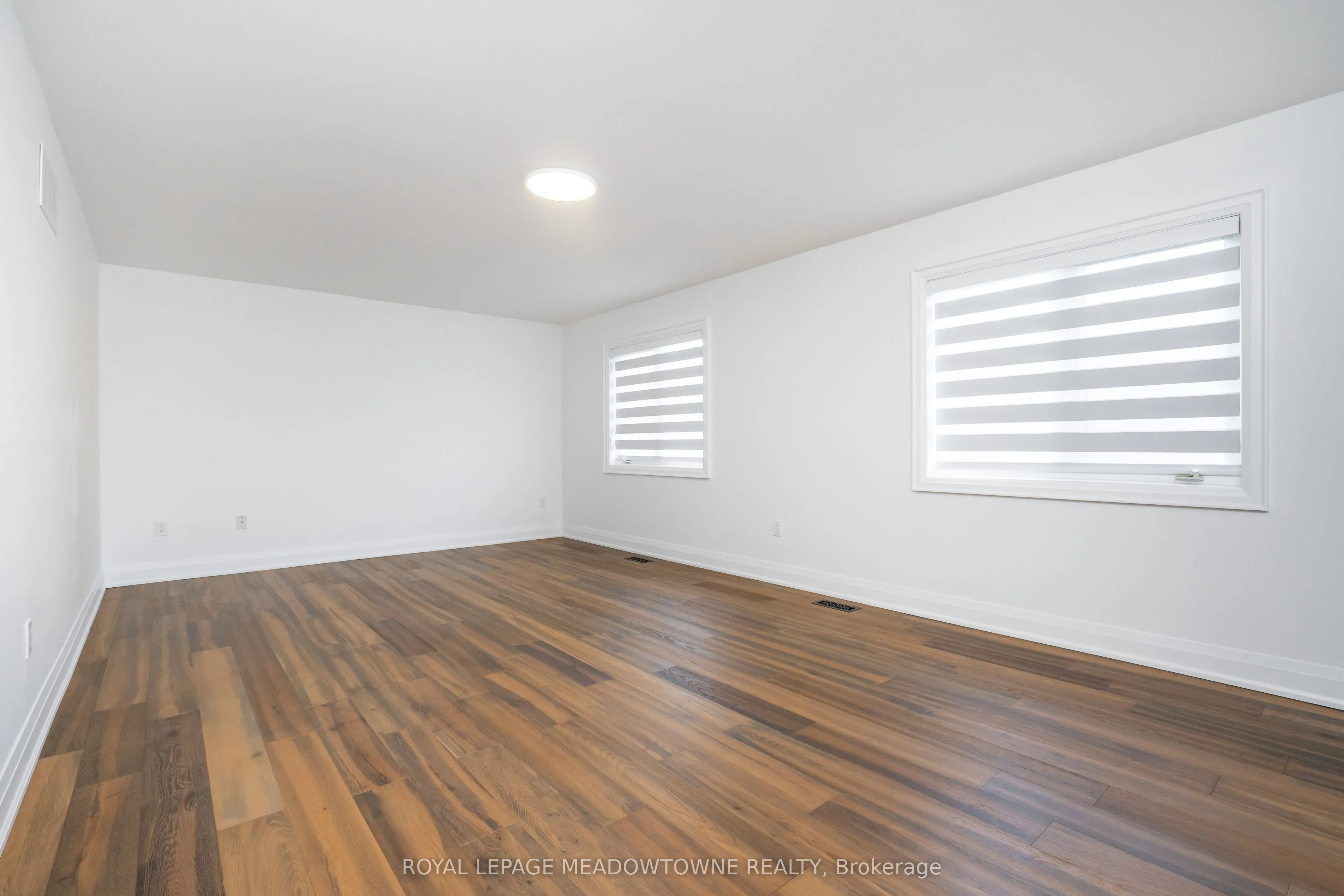 26 Emperor Drive