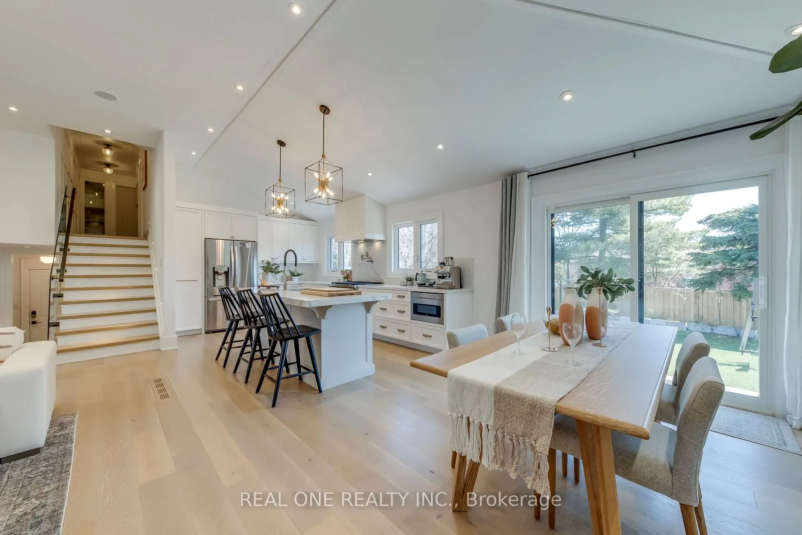 1224 Willowbrook Drive