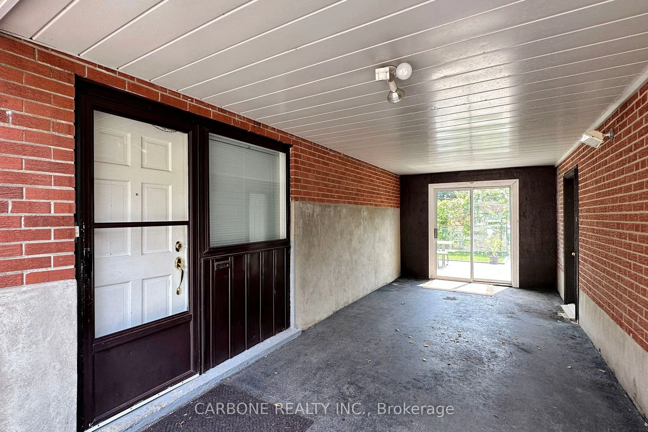 105 Hallsport Crescent