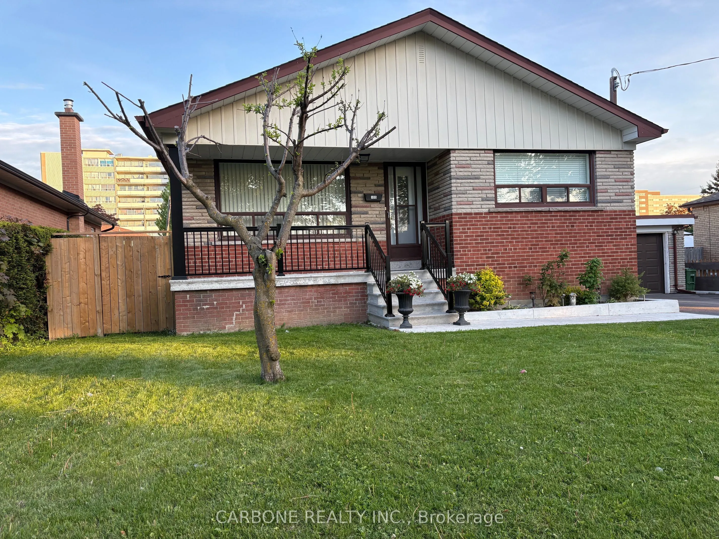 105 Hallsport Crescent