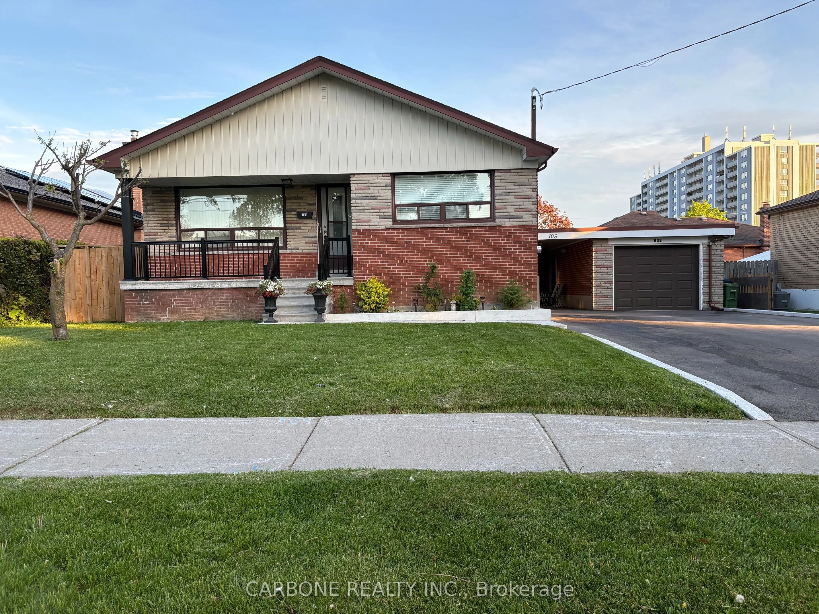 105 Hallsport Crescent