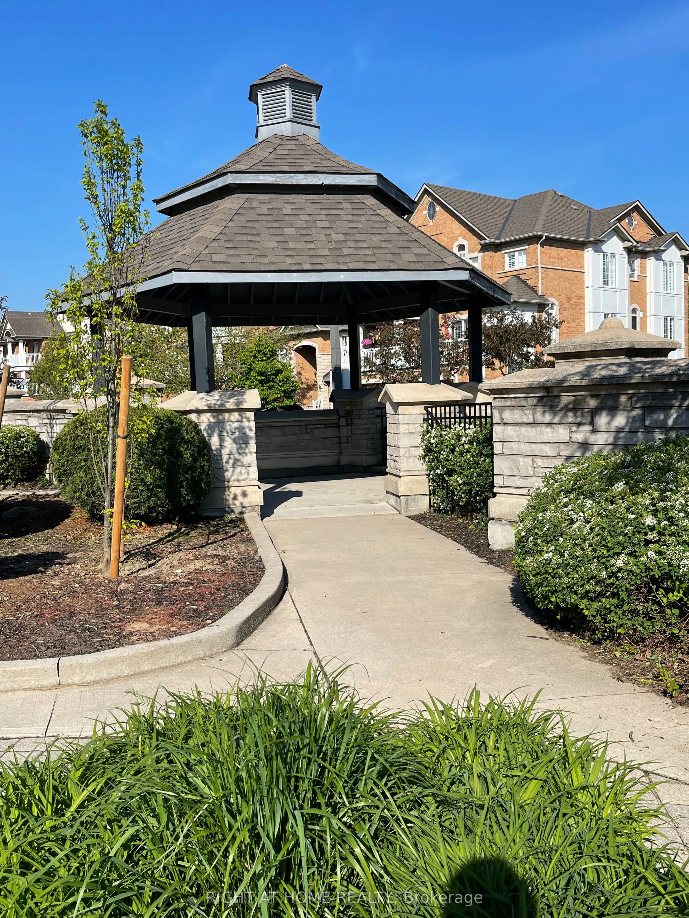 601 Shoreline Drive #122