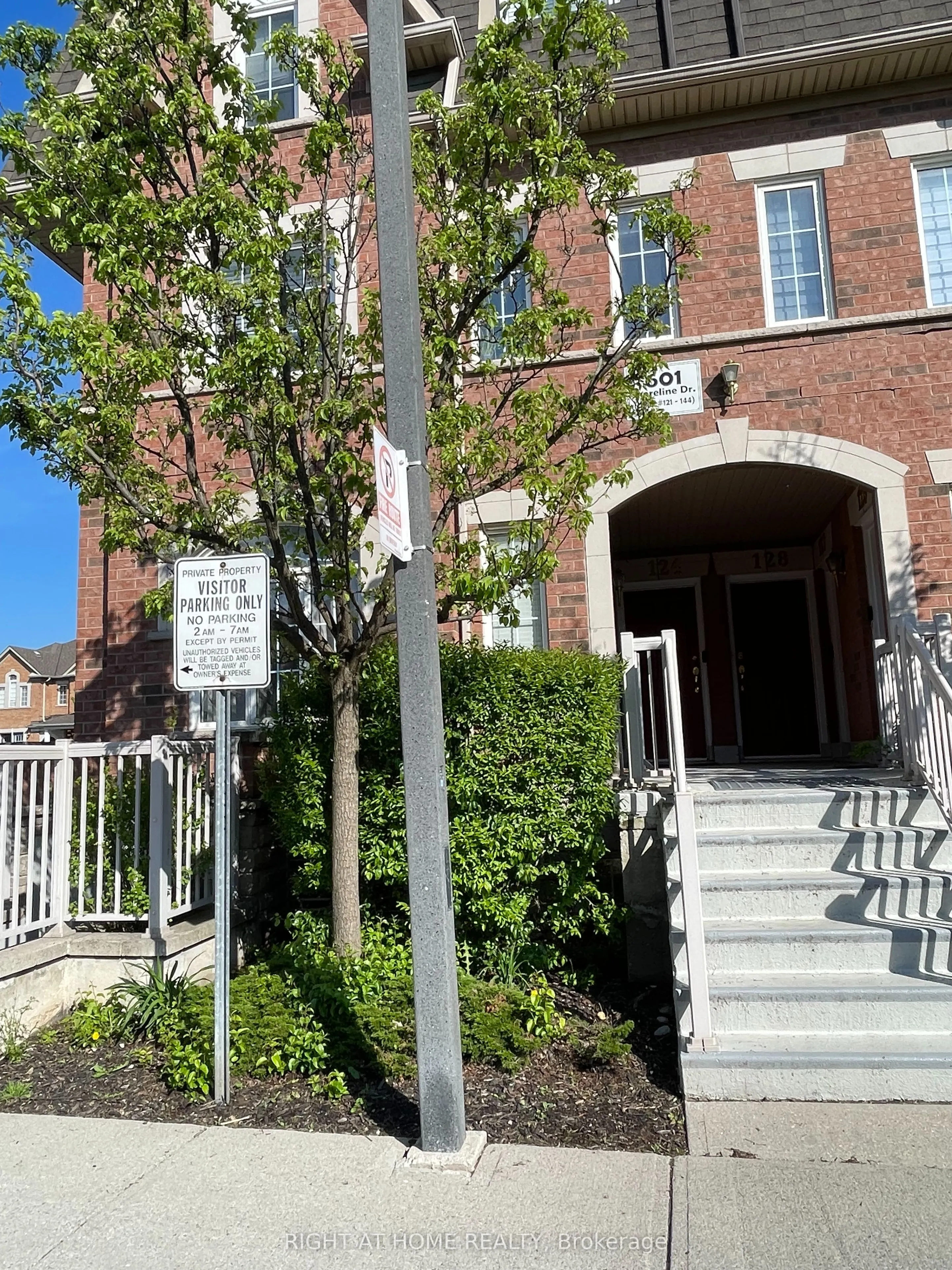 601 Shoreline Drive #122