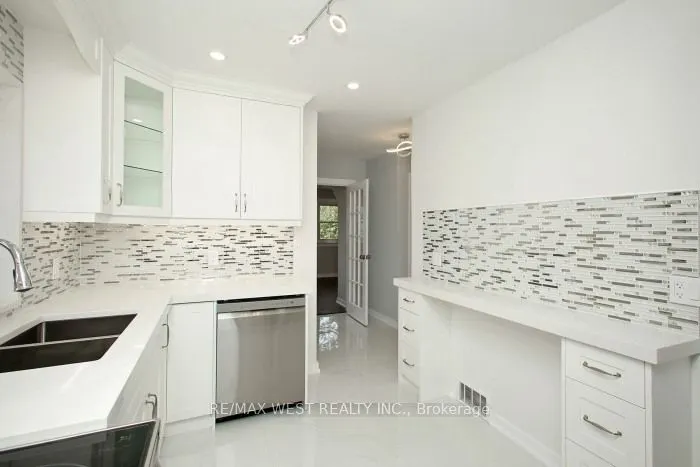 420 Annette Street #Upper Level