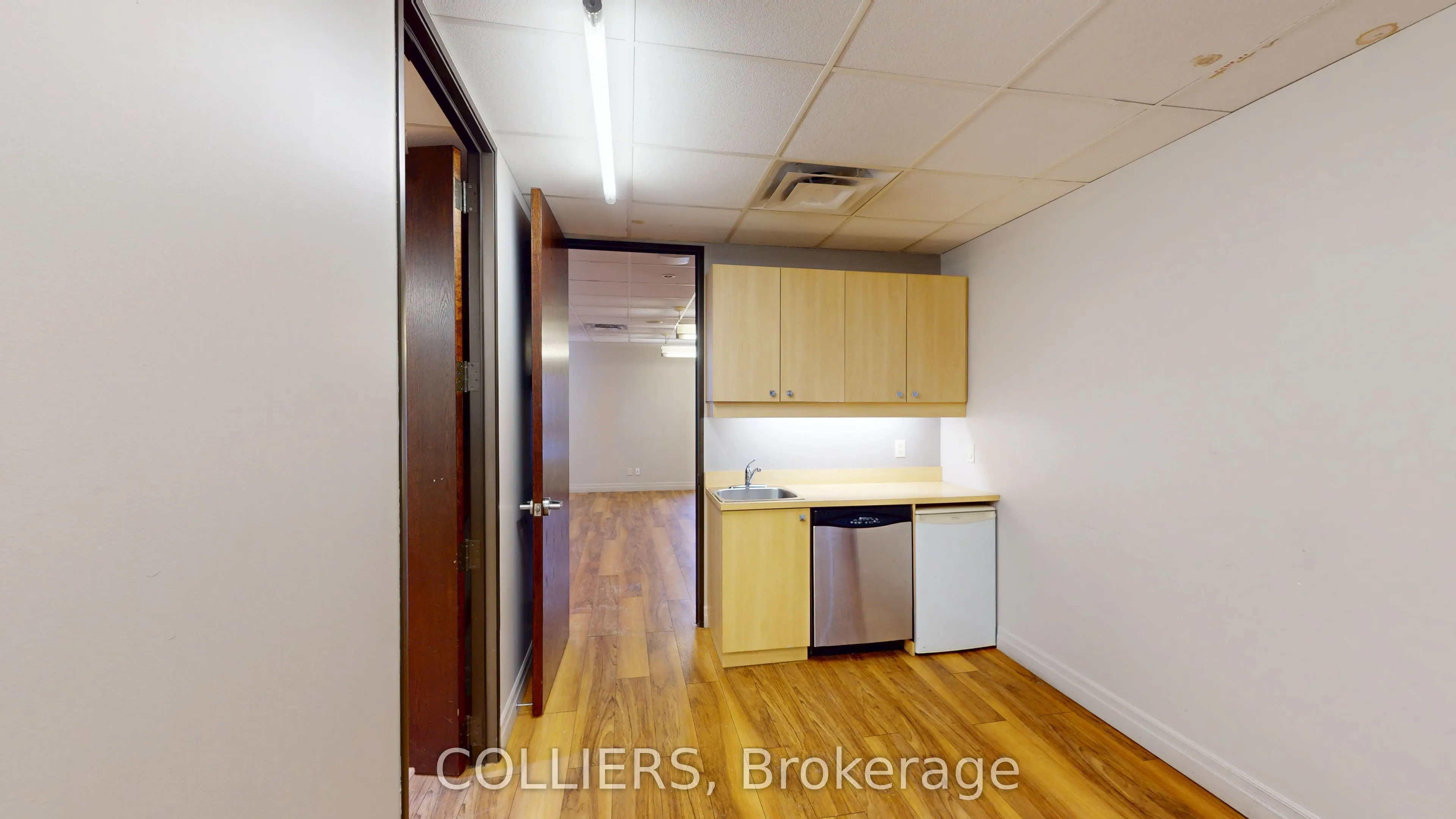5405 Eglinton Avenue W #112