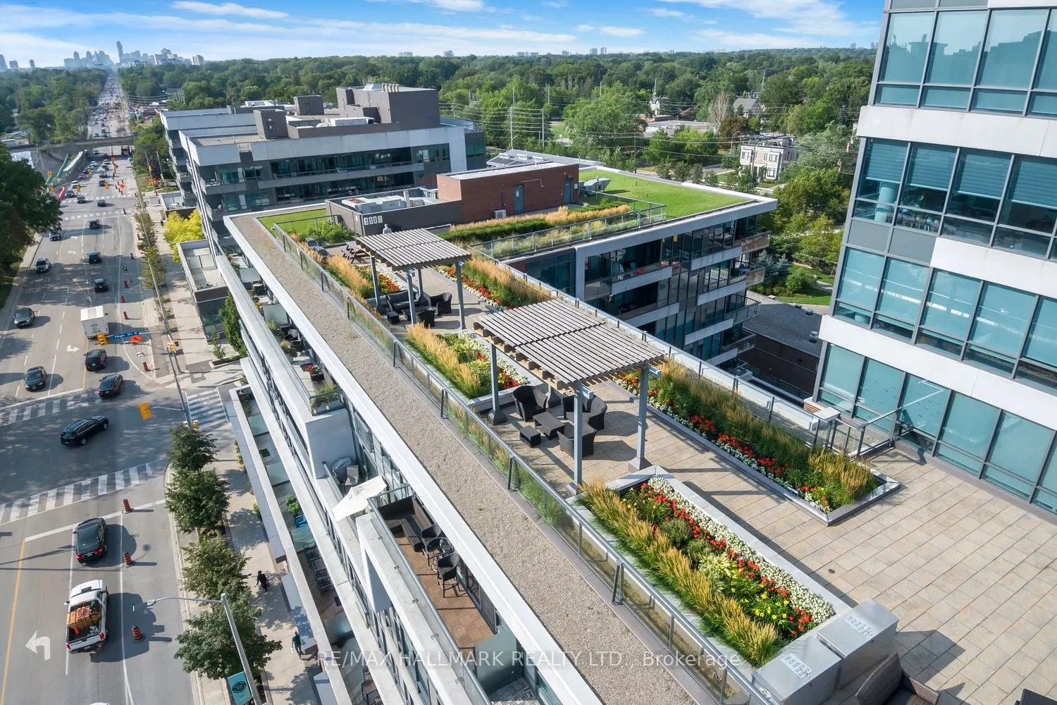 1 Hurontario Street #601
