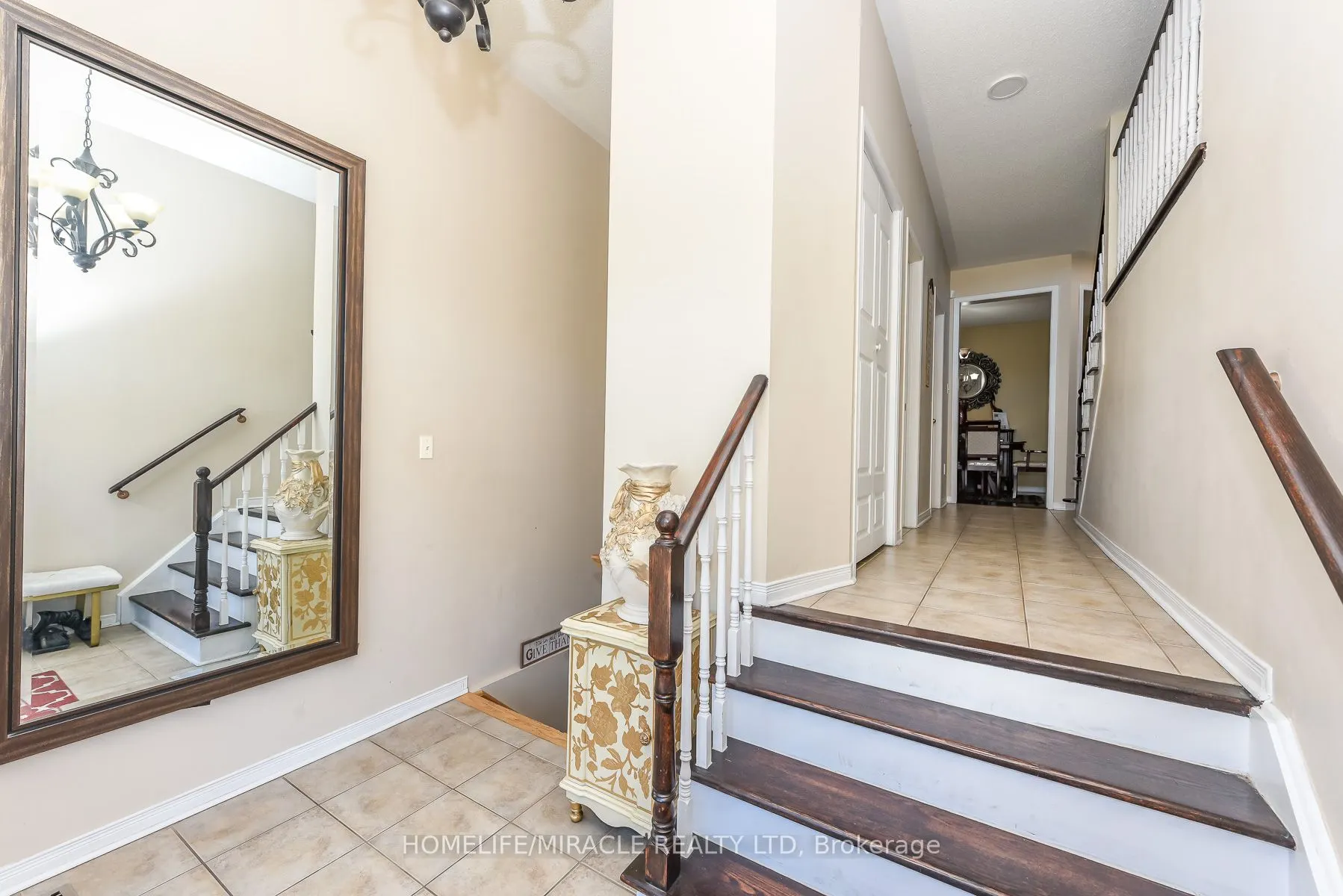 23 Roundstone Drive