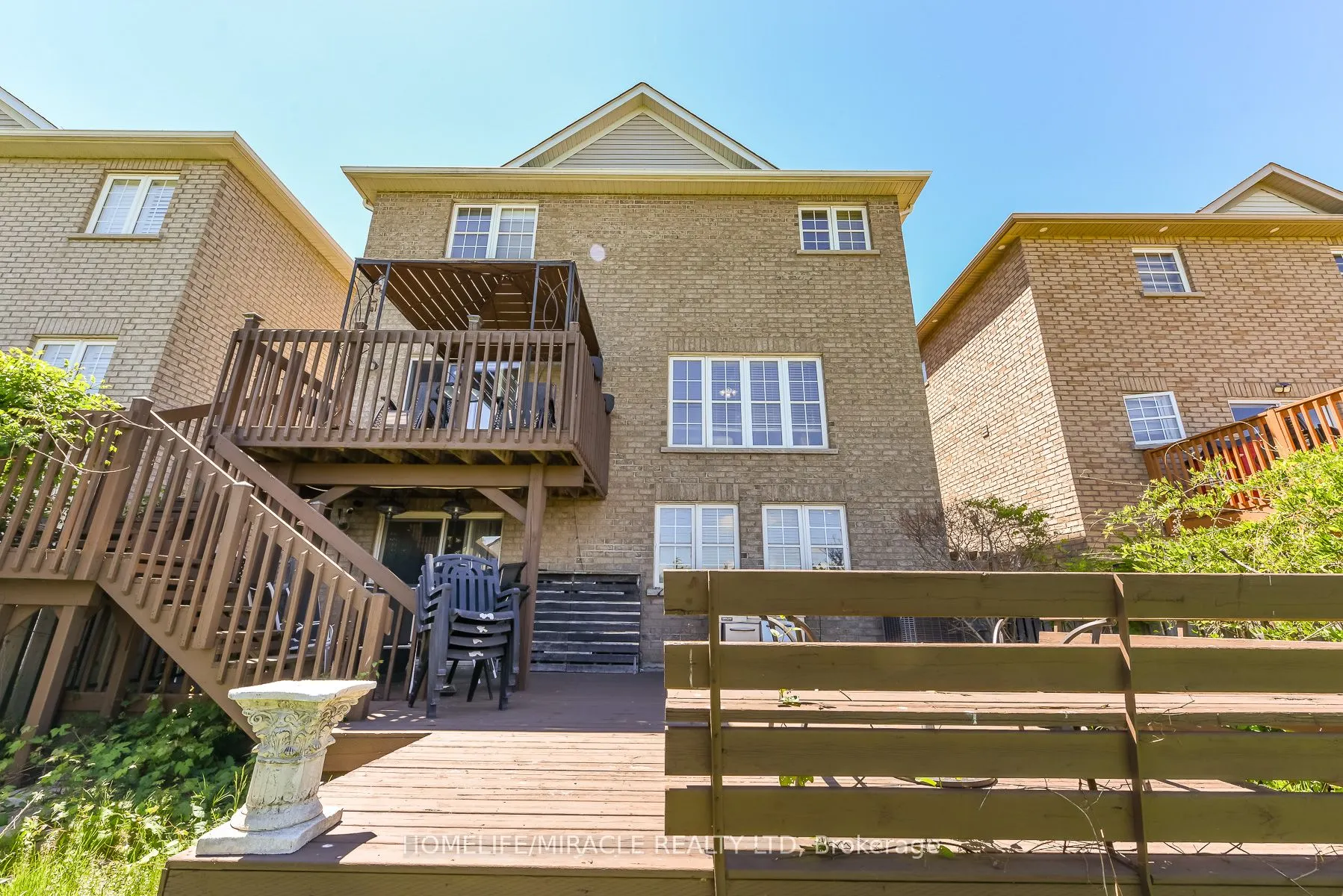 23 Roundstone Drive