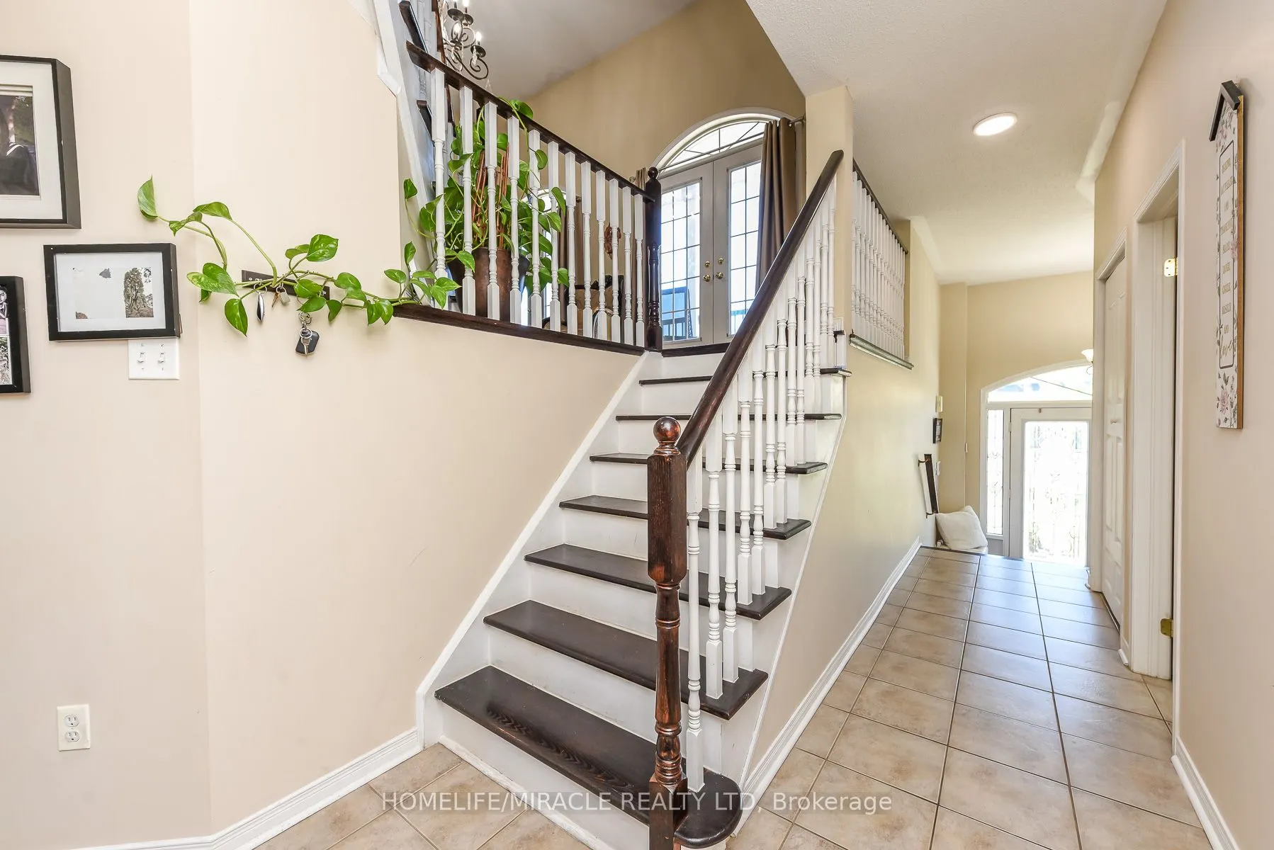 23 Roundstone Drive