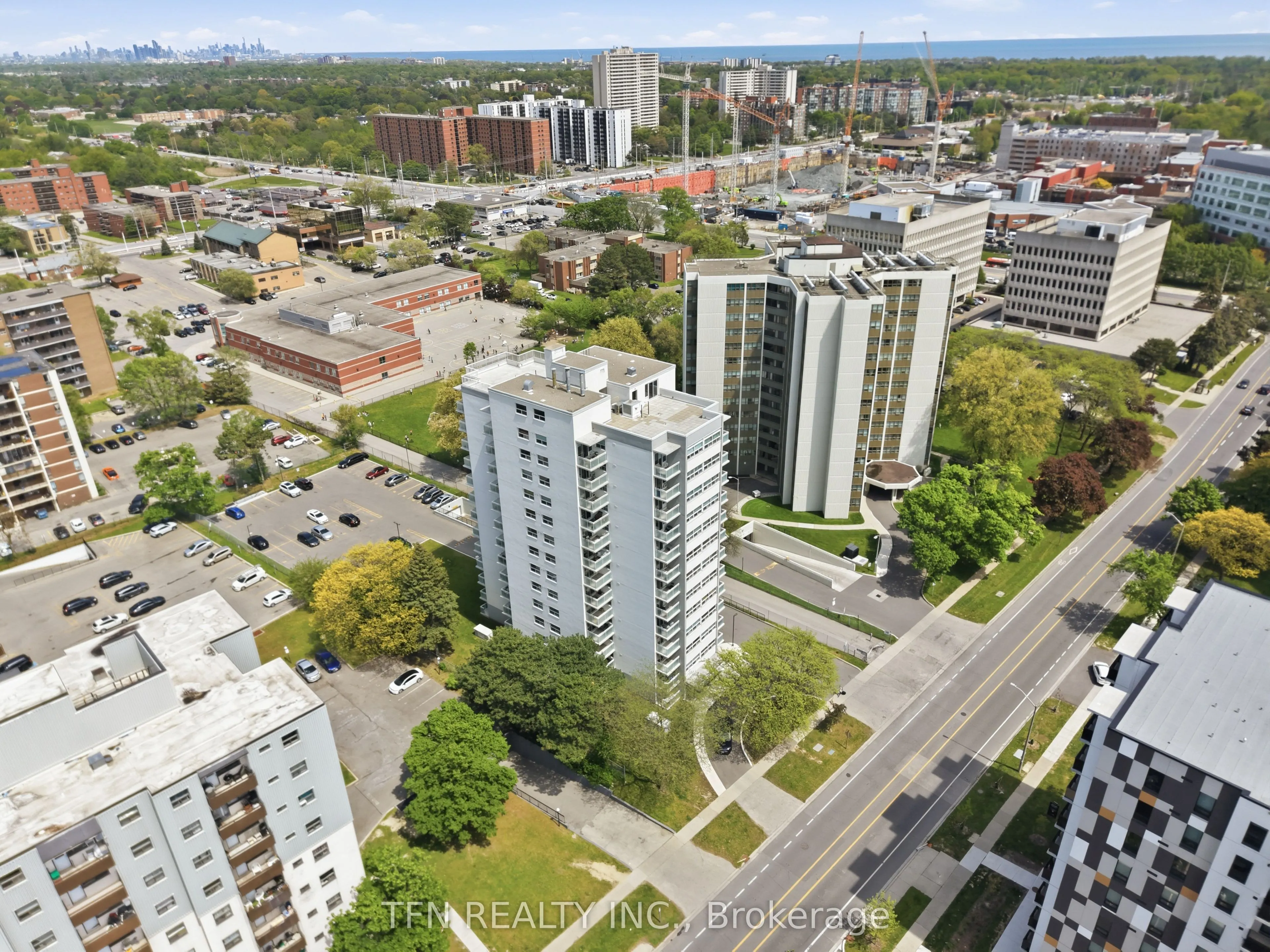 2345 Confederation Parkway #1204