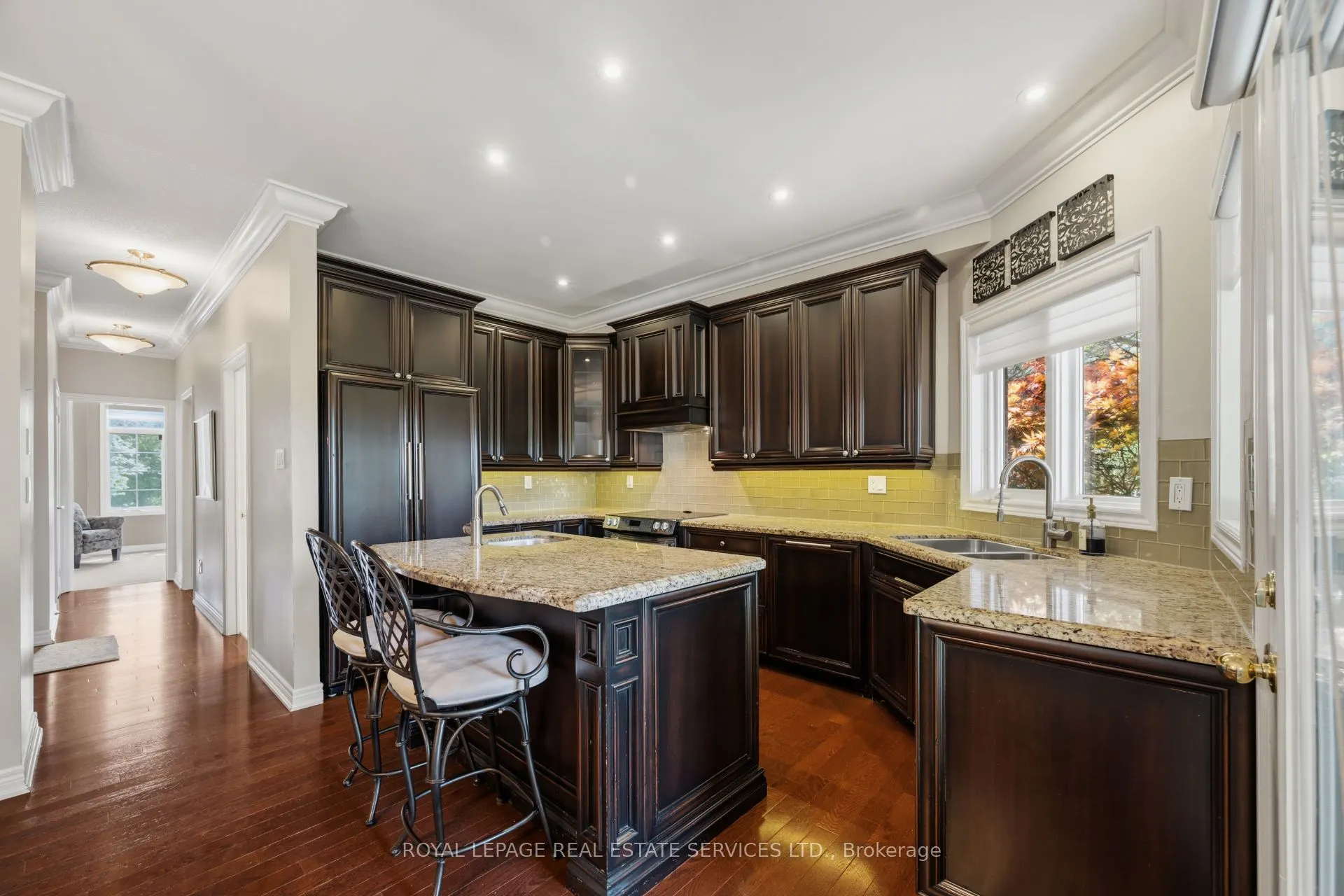 2130 Dickson Road #10