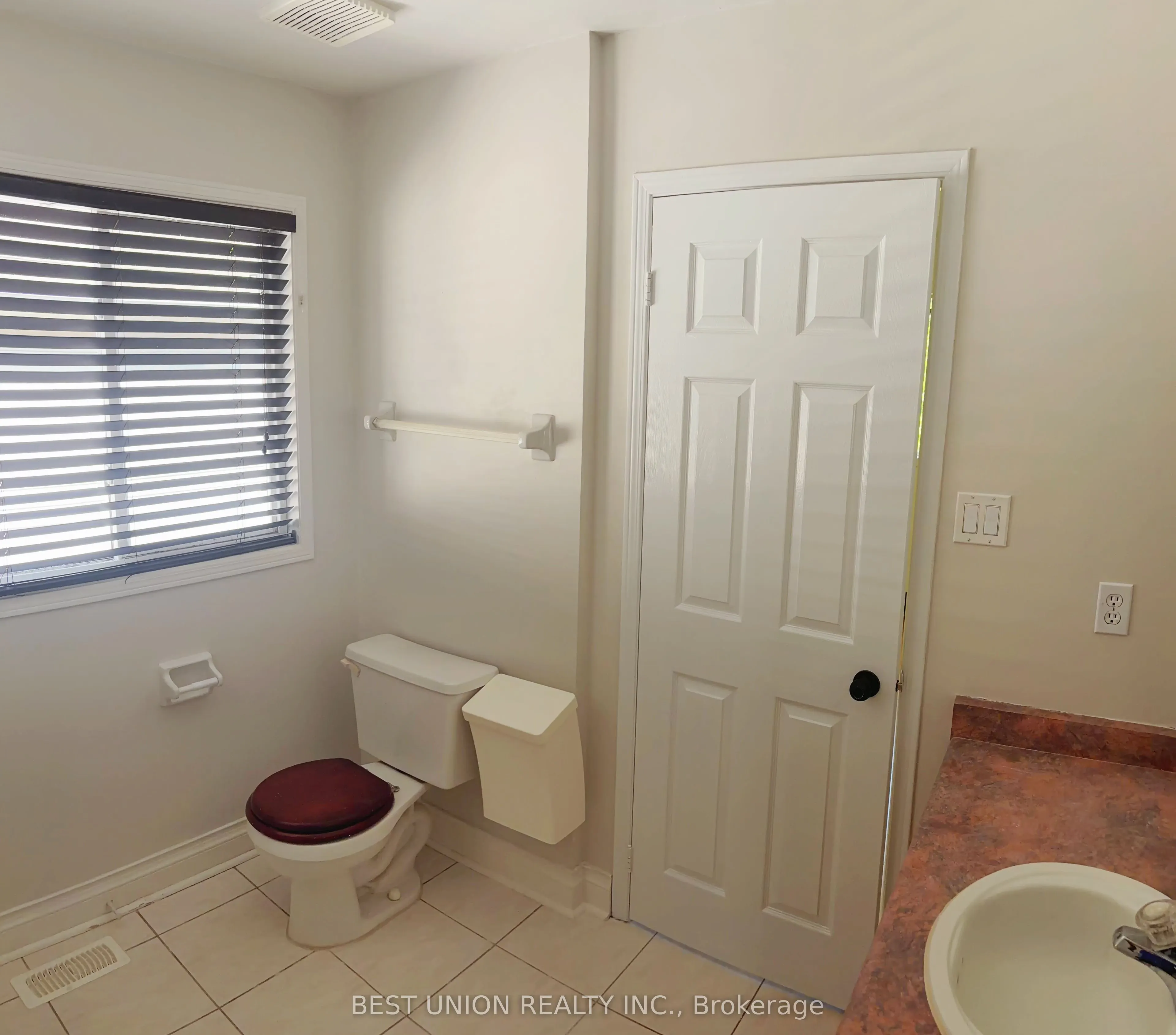 2864 Westbury Court