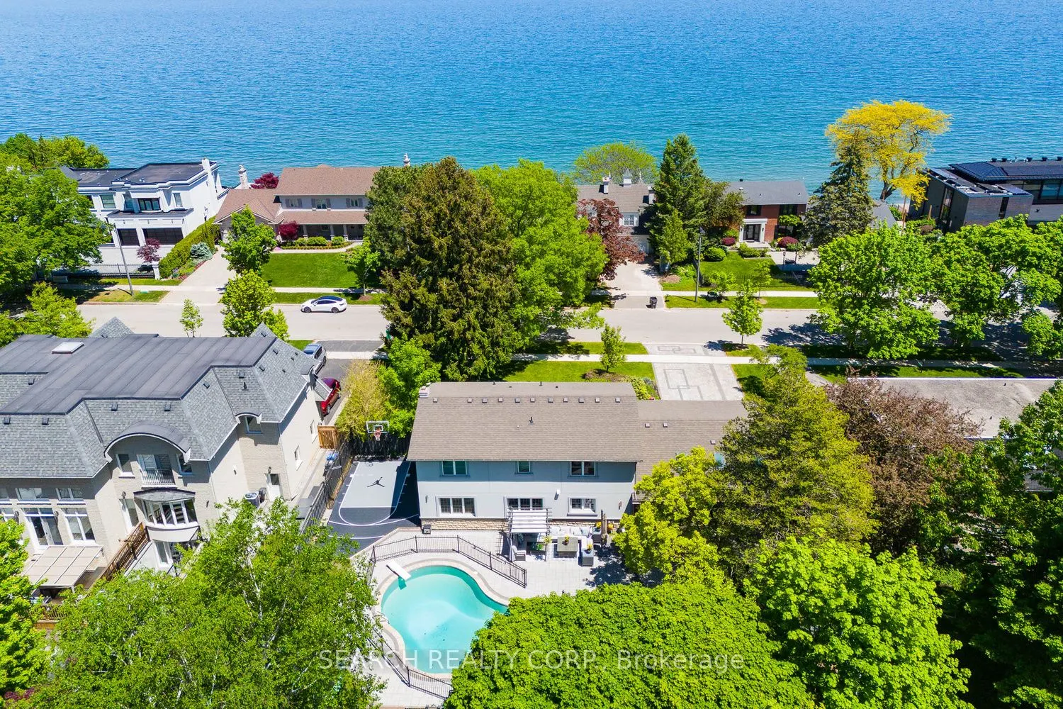 1421 Watersedge Road