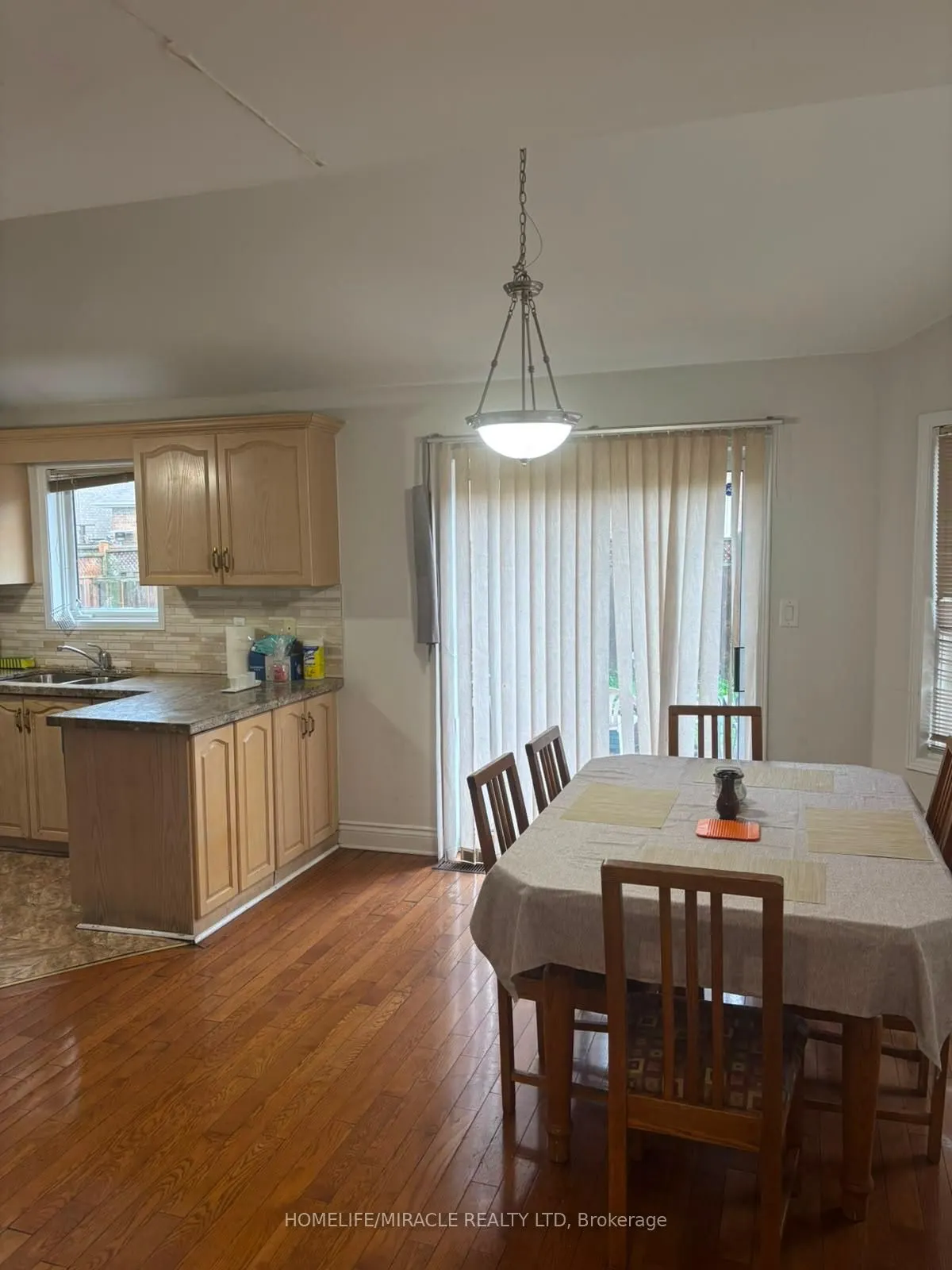 42 Lockwood Road #Upper