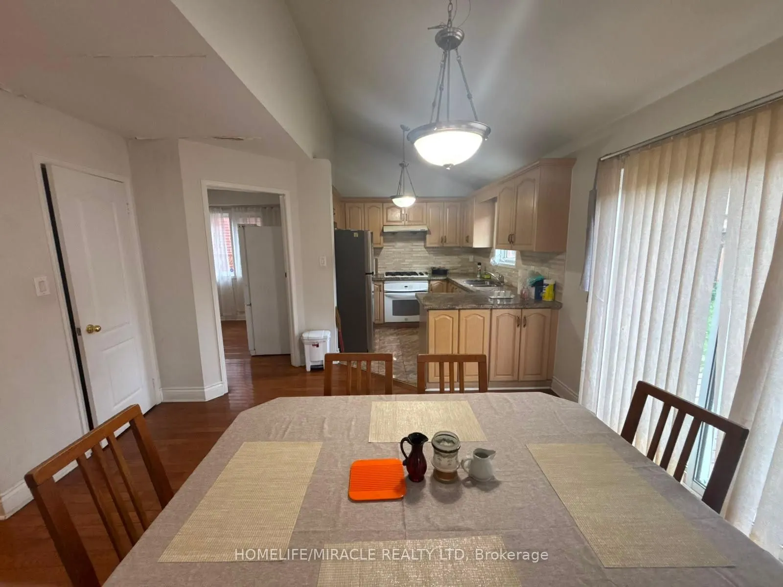 42 Lockwood Road #Upper
