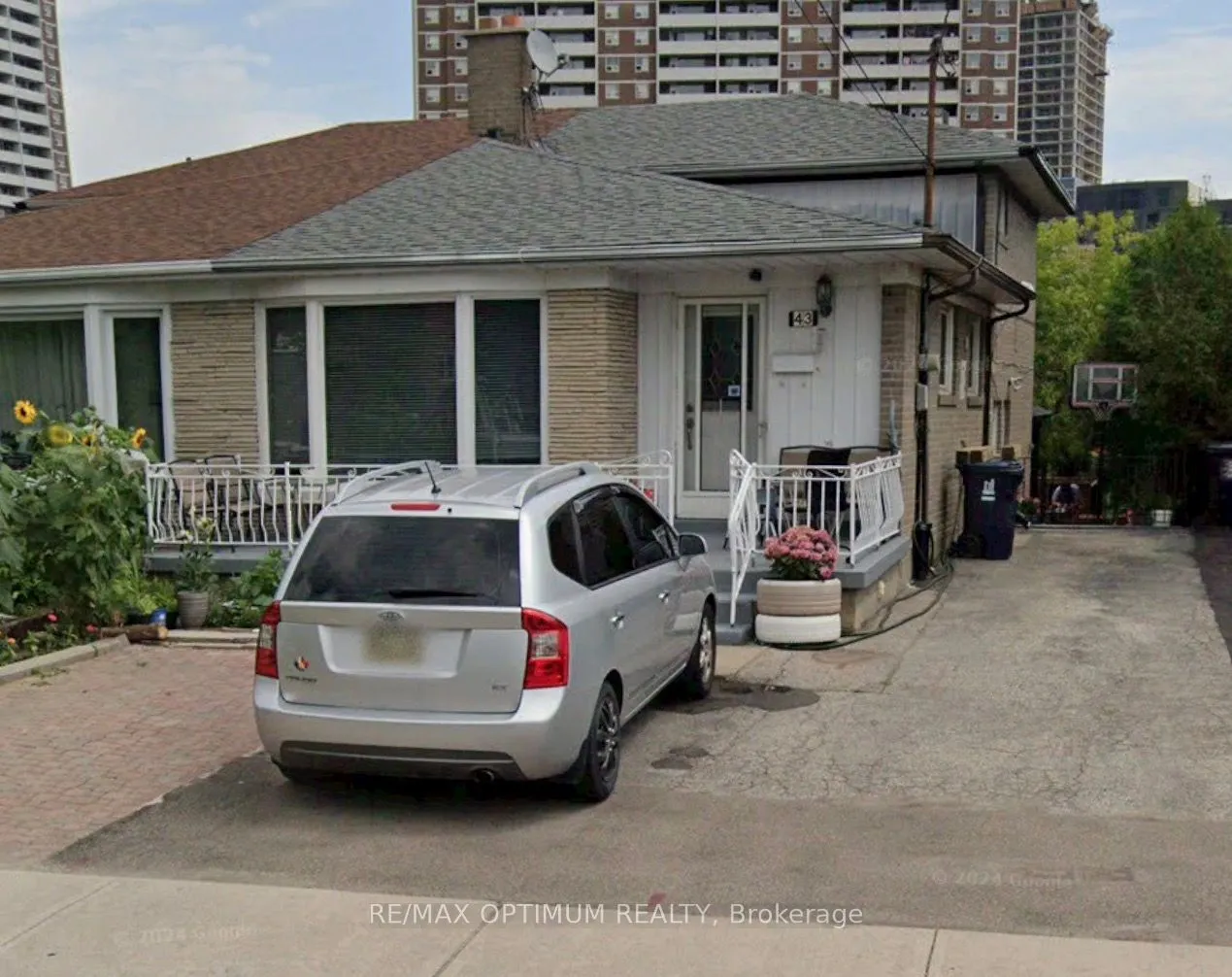 43 Lindylou Road