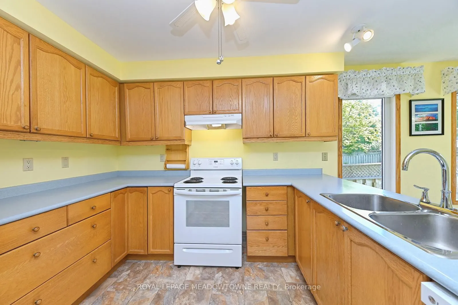 16 Harrop Avenue