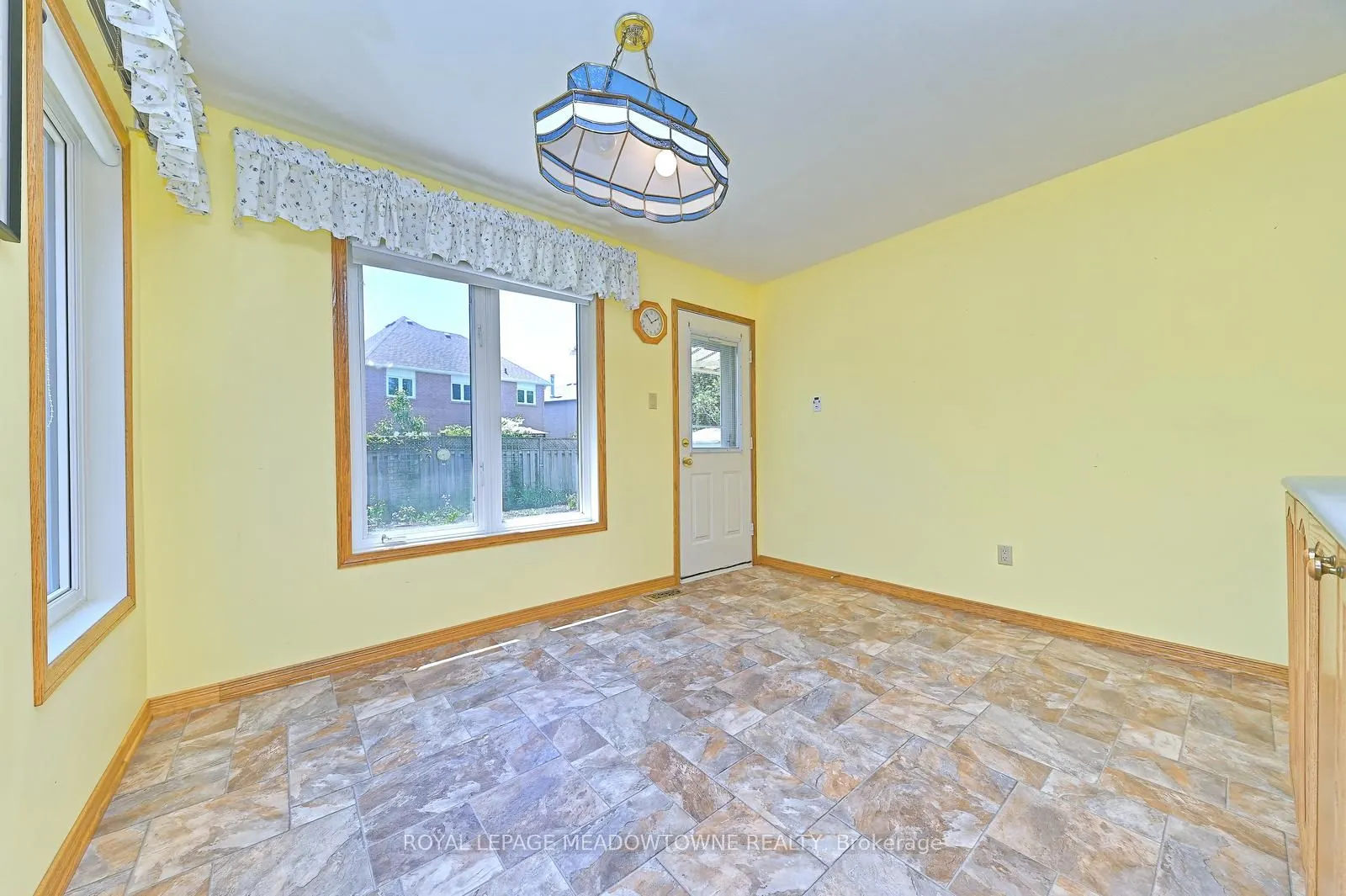 16 Harrop Avenue