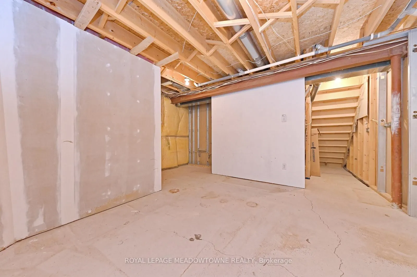 16 Harrop Avenue
